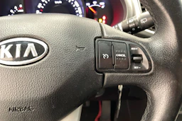 Valkoinen Kia Sportage 2012 kuva 12.