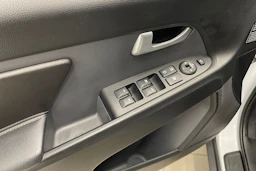 Valkoinen Kia Sportage 2012 kuva 15.