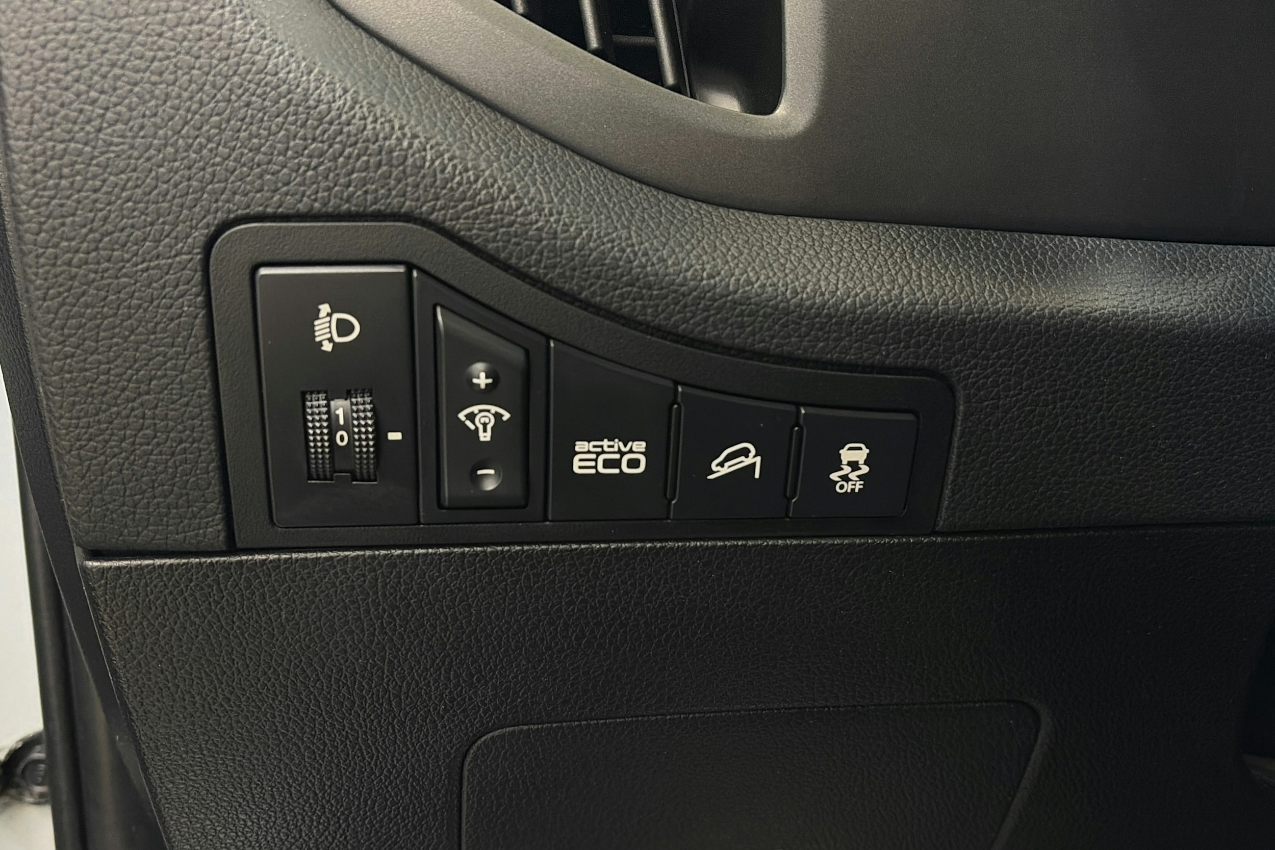 valkoinen Kia Sportage 2012 kuva 23.