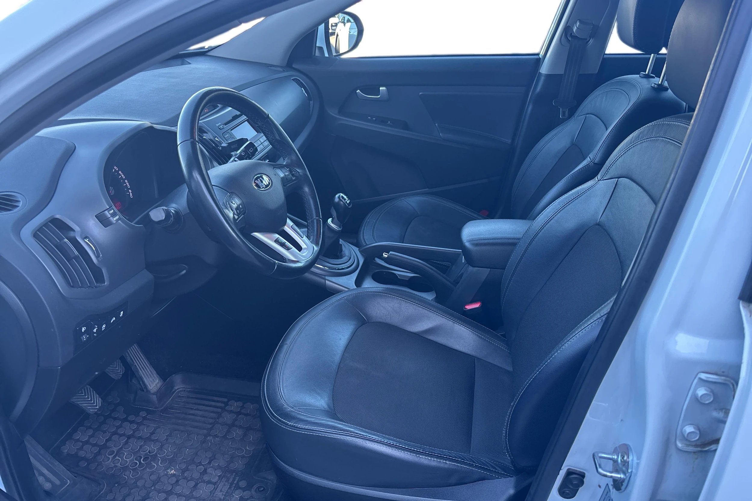 valkoinen Kia Sportage 2013 kuva 3.