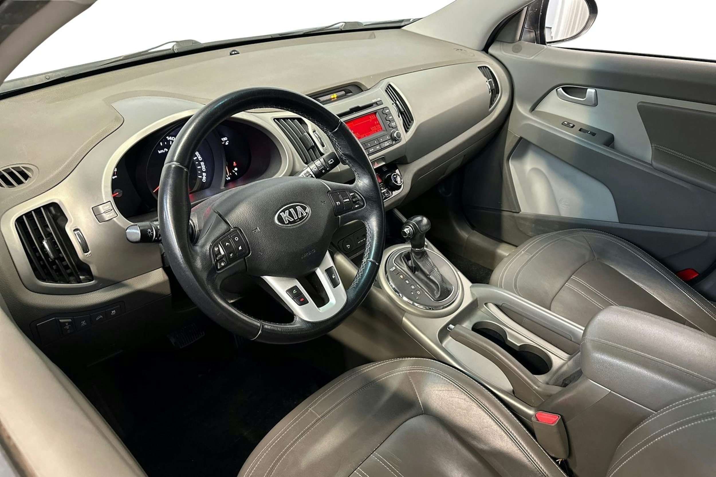 harmaa Kia Sportage 2013 kuva 6.