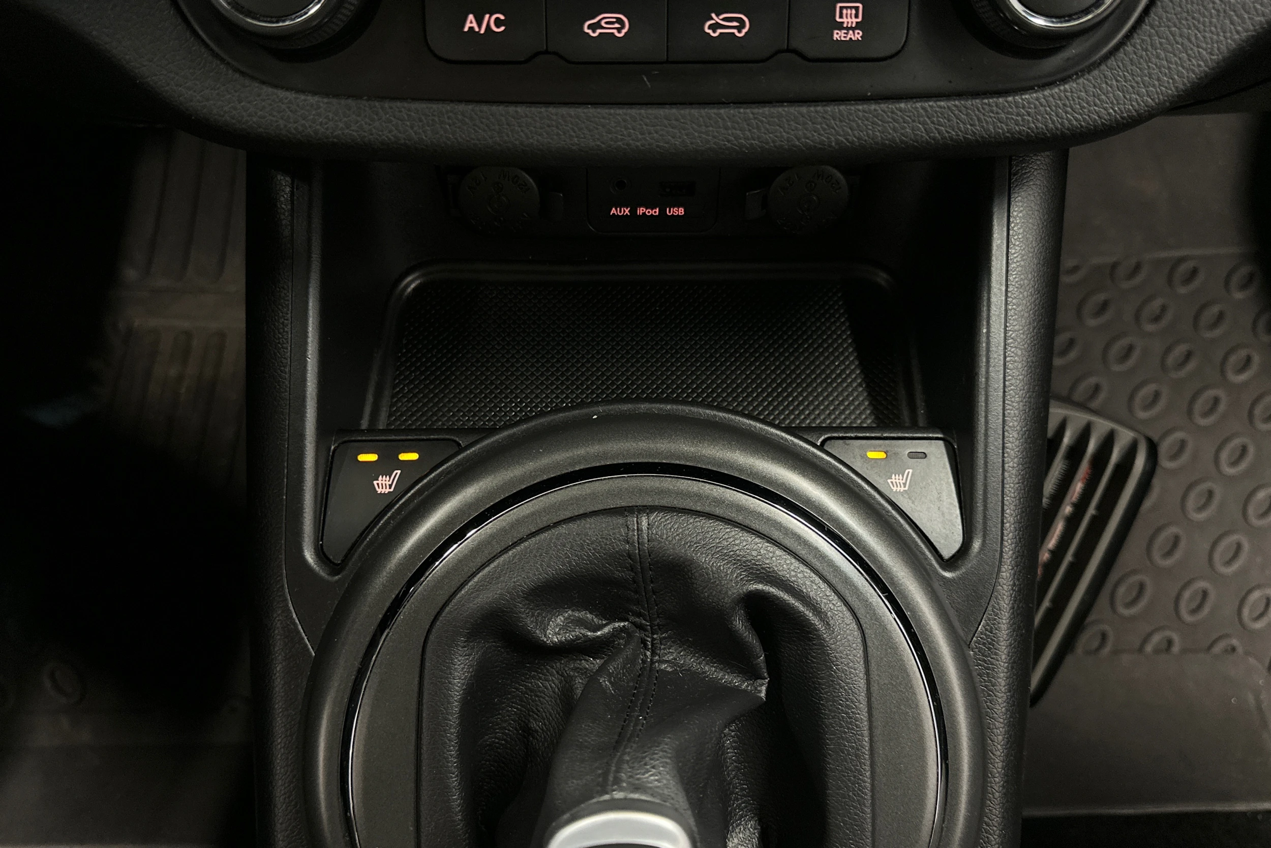 Hopea Kia Sportage 2013 kuva 17.