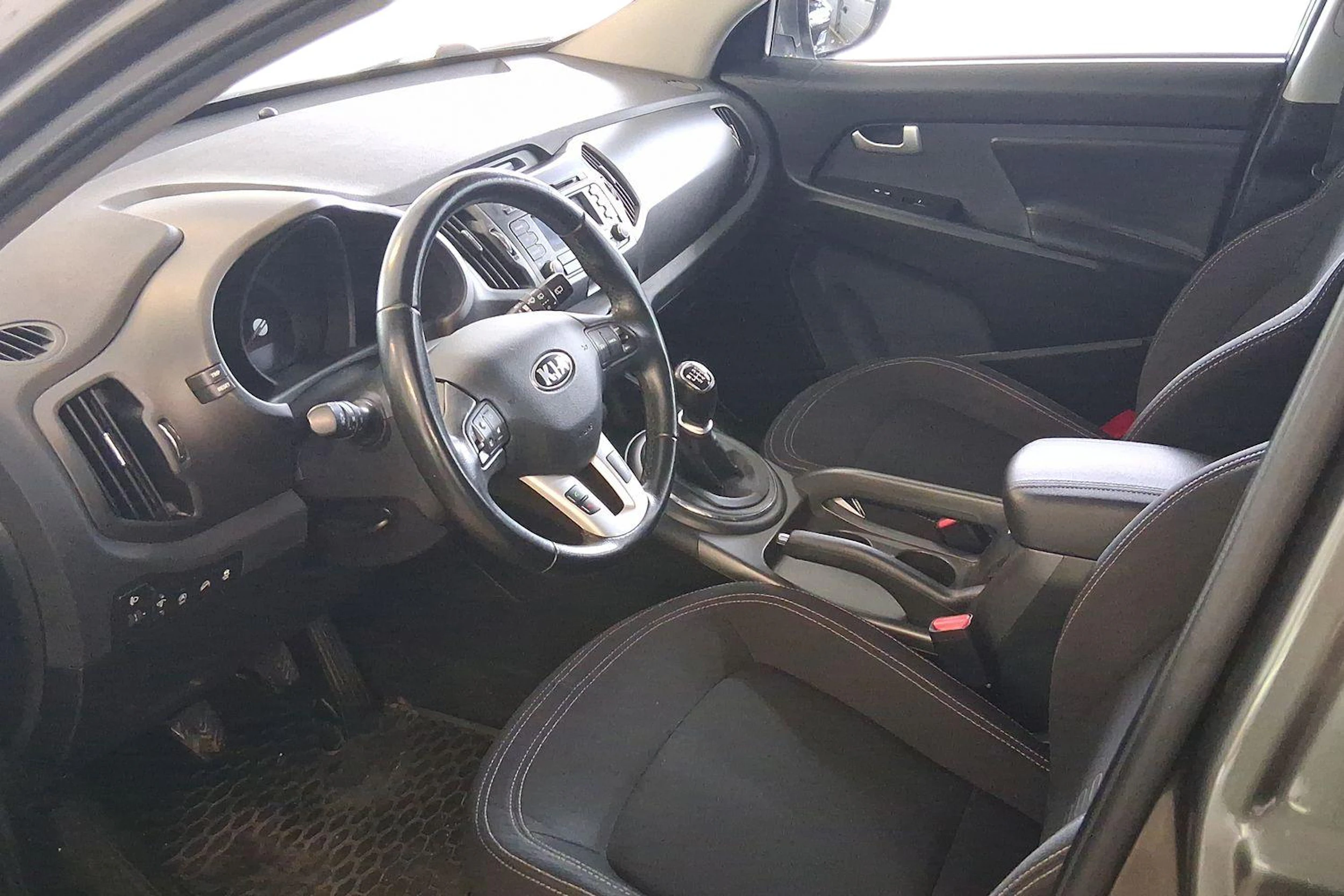 hopea Kia Sportage 2013 kuva 8.