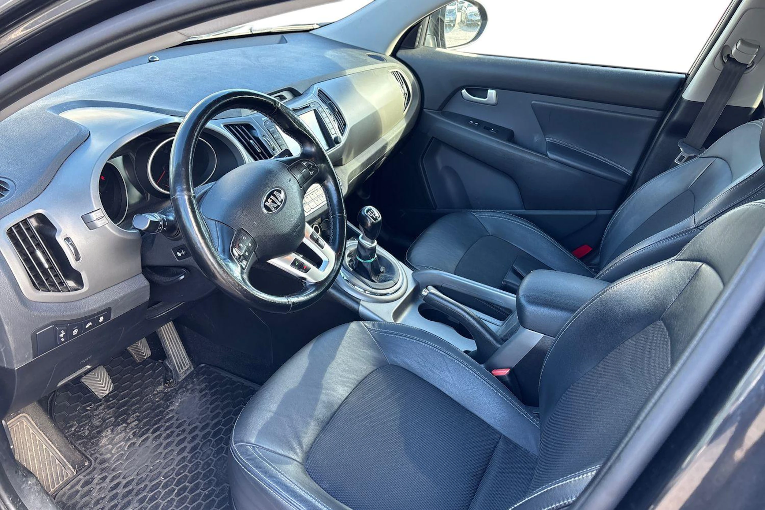 musta Kia Sportage 2014 kuva 3.