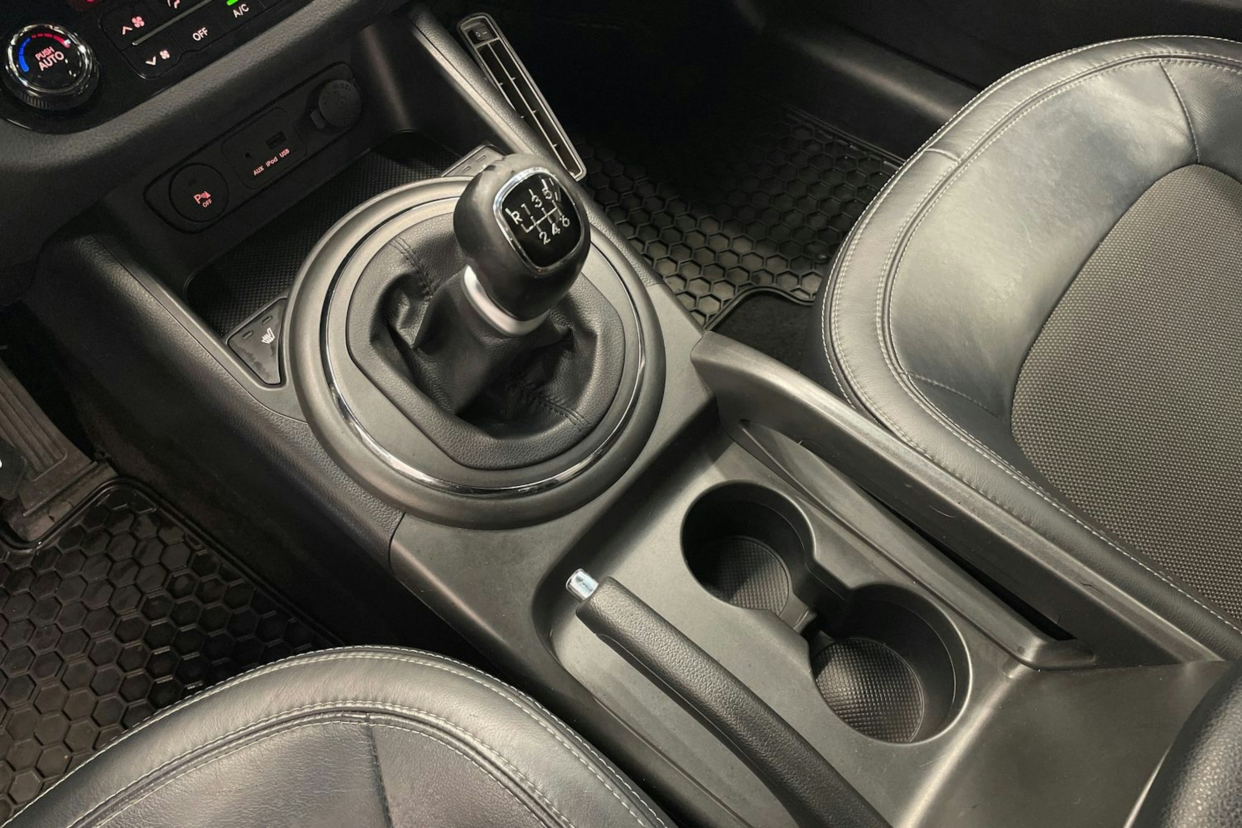 harmaa Kia Sportage 2014 kuva 18.