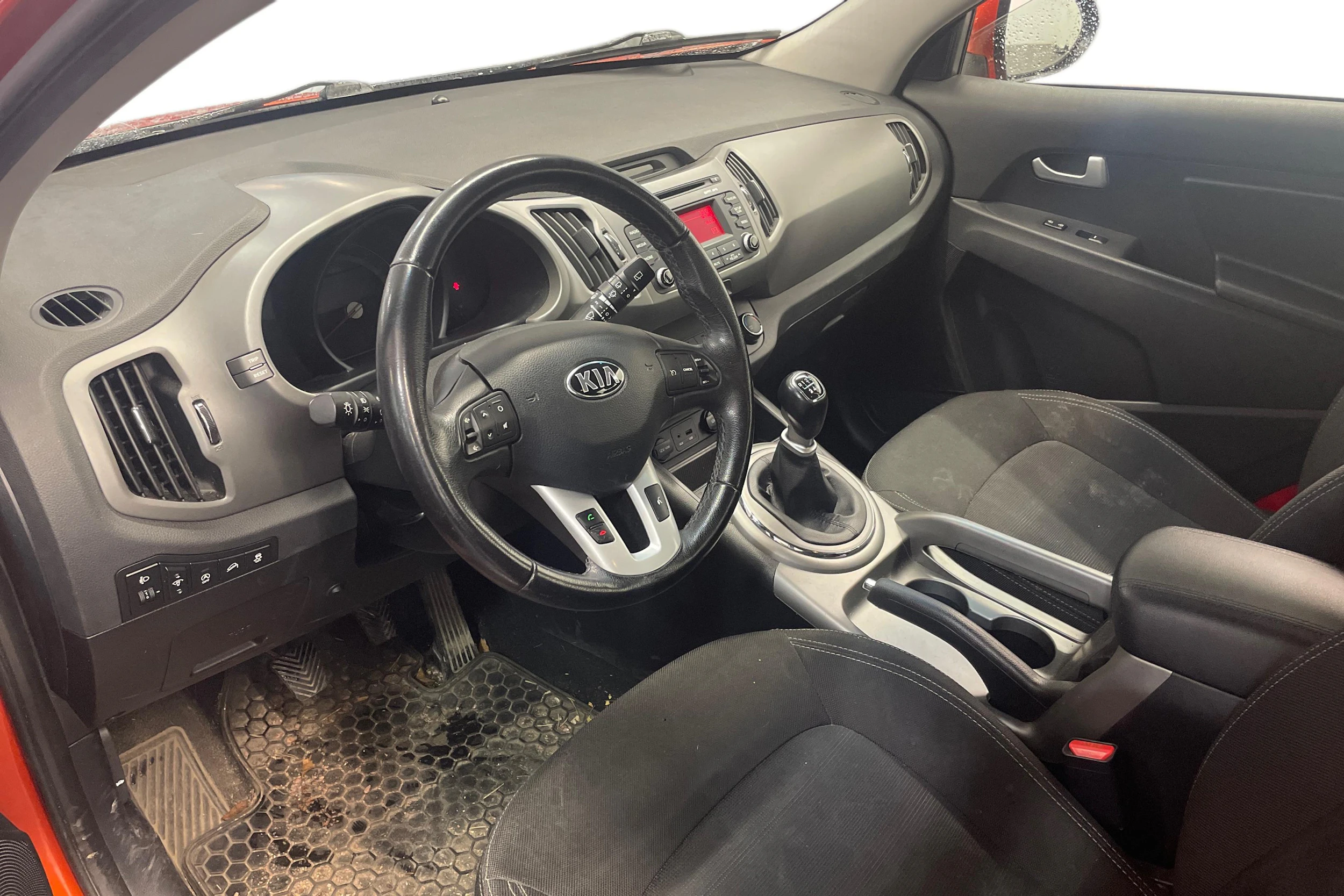 oranssi Kia Sportage 2014 kuva 3.