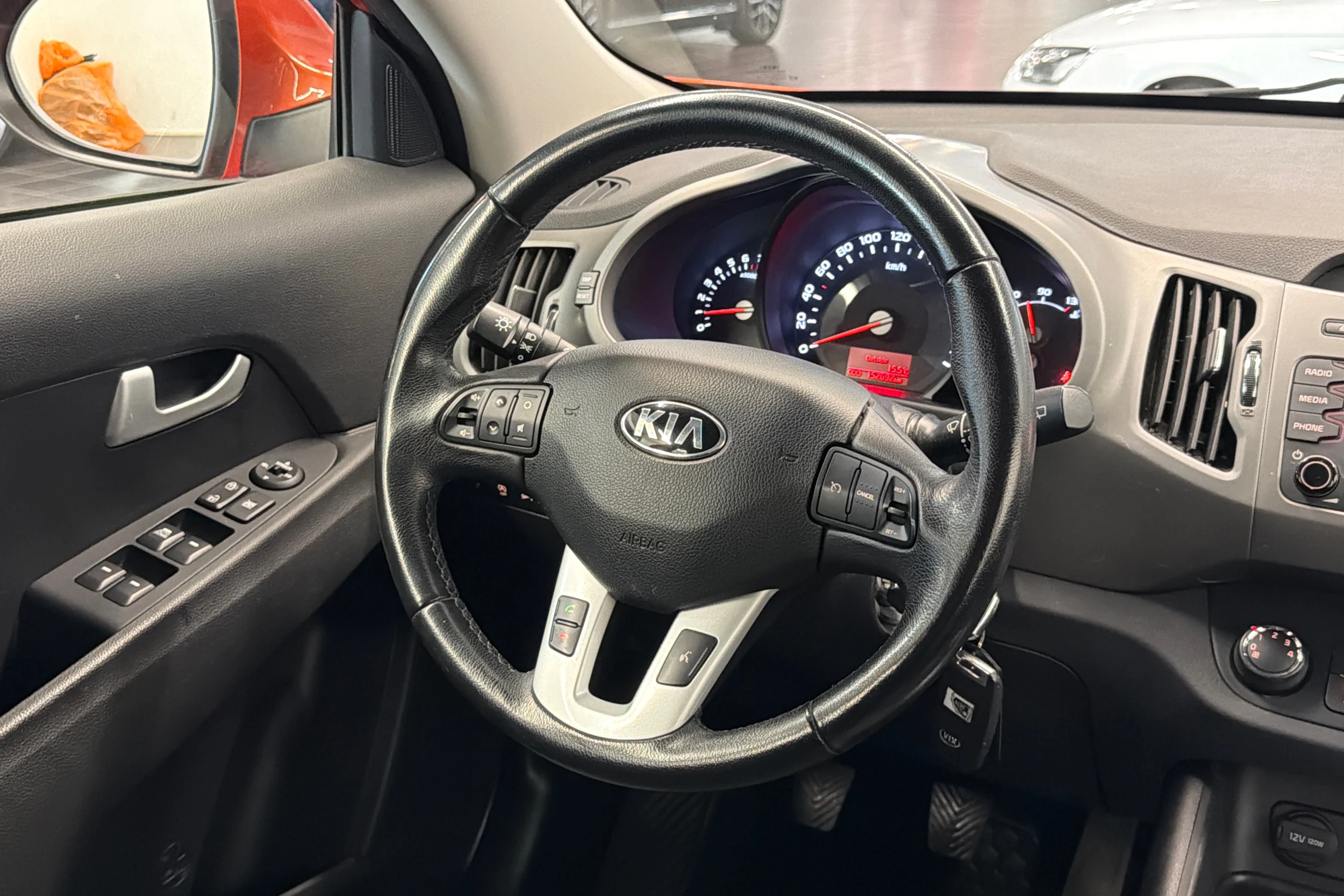 oranssi Kia Sportage 2014 kuva 15.