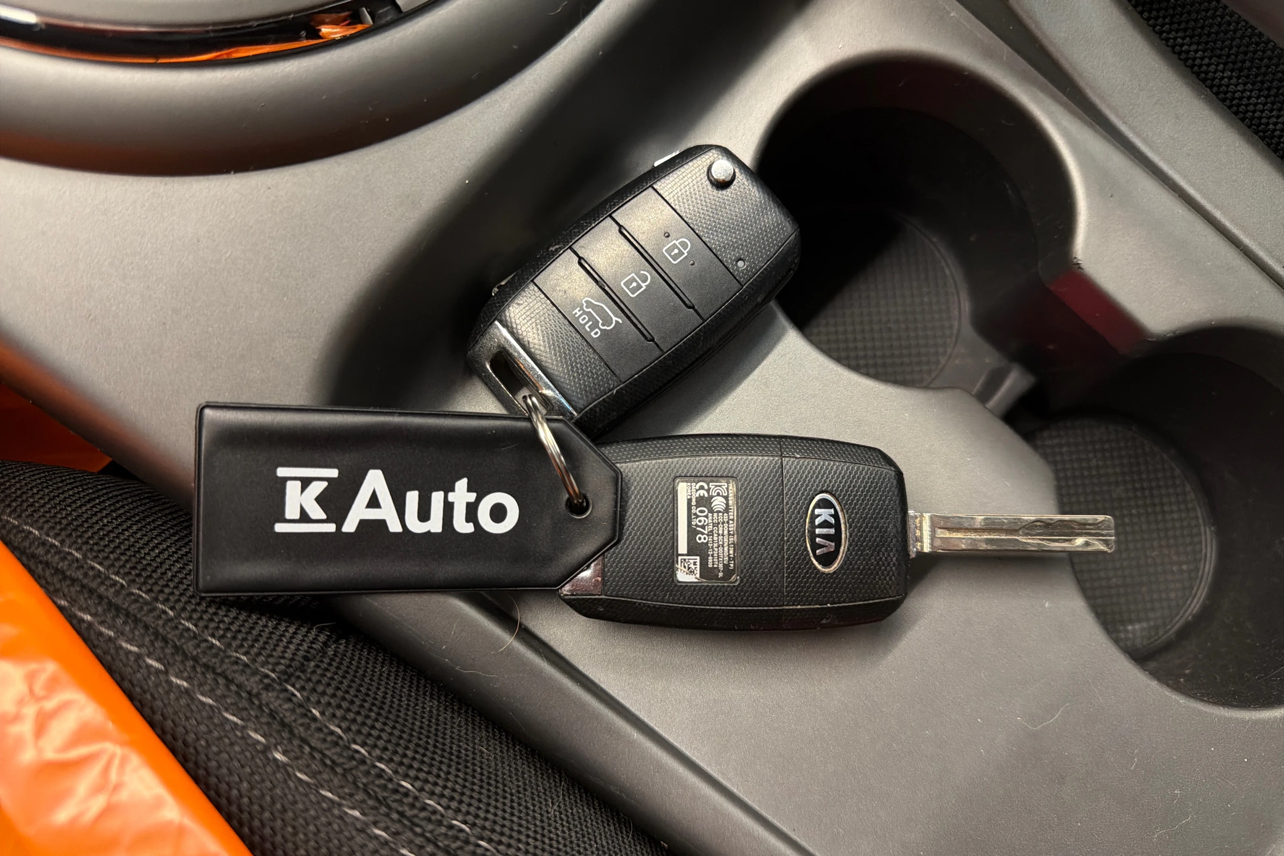 oranssi Kia Sportage 2014 kuva 24.