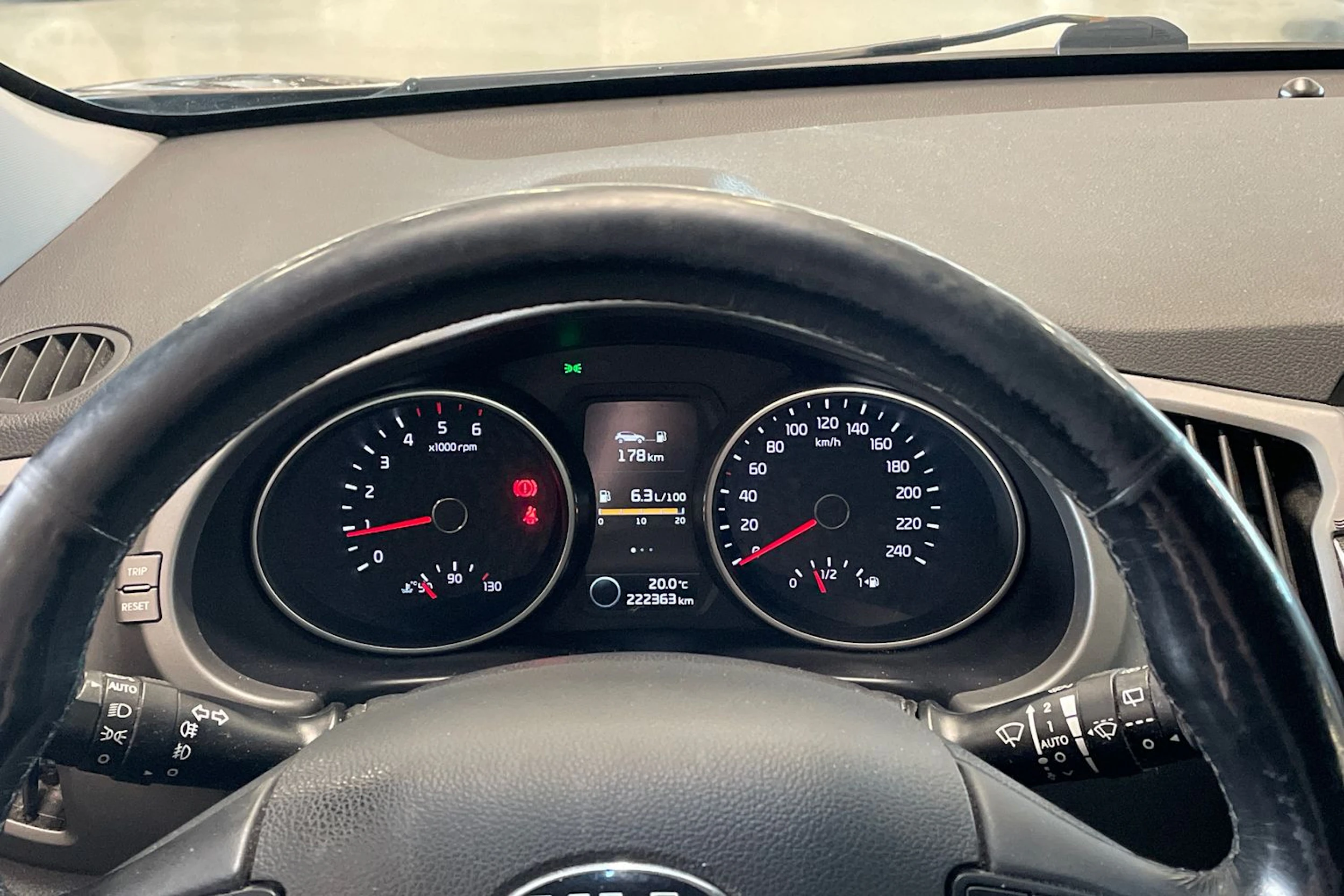 met. ruskea (beige) Kia Sportage 2015 kuva 13.