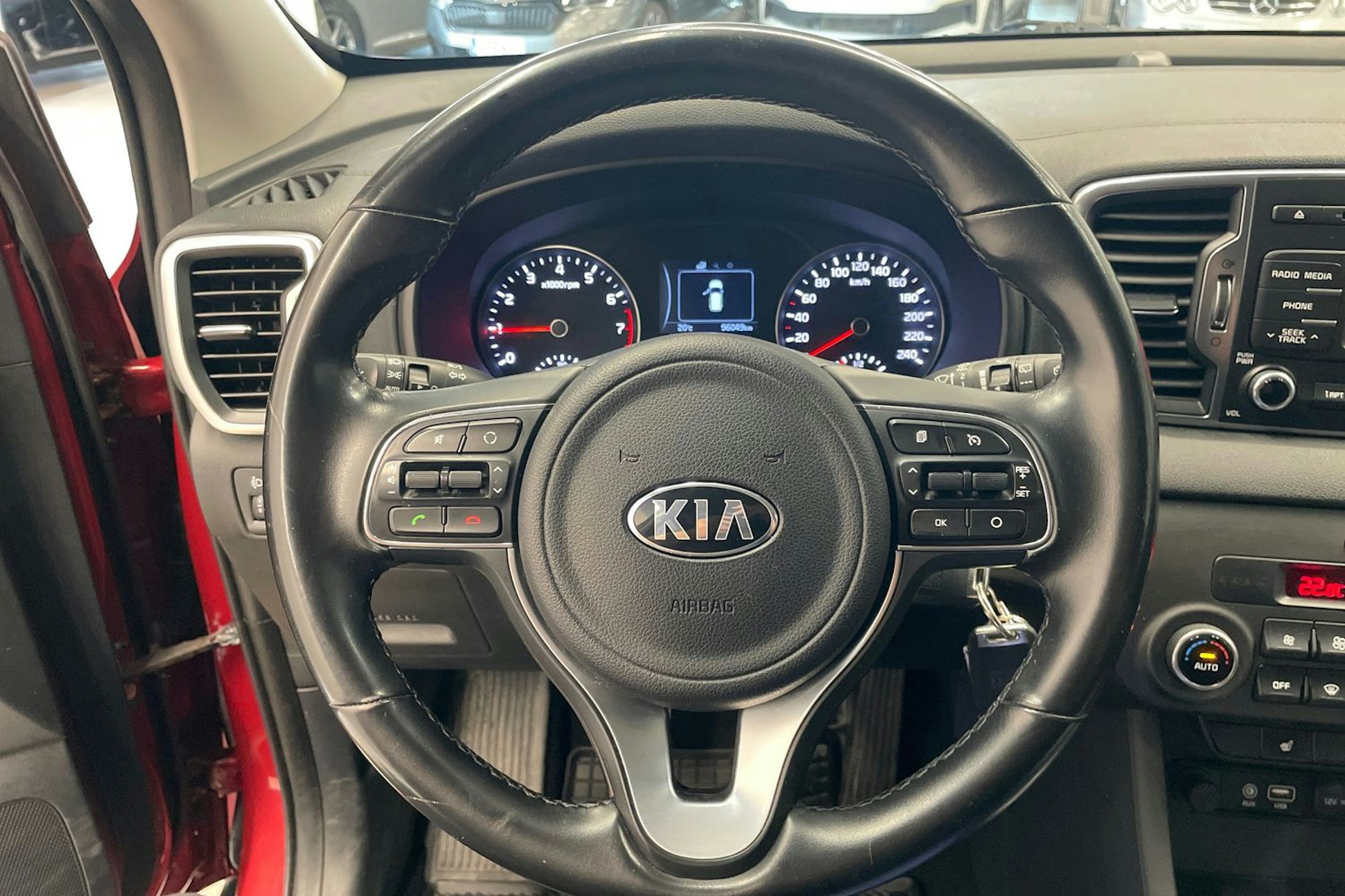 Punainen Kia Sportage 2016 kuva 14.