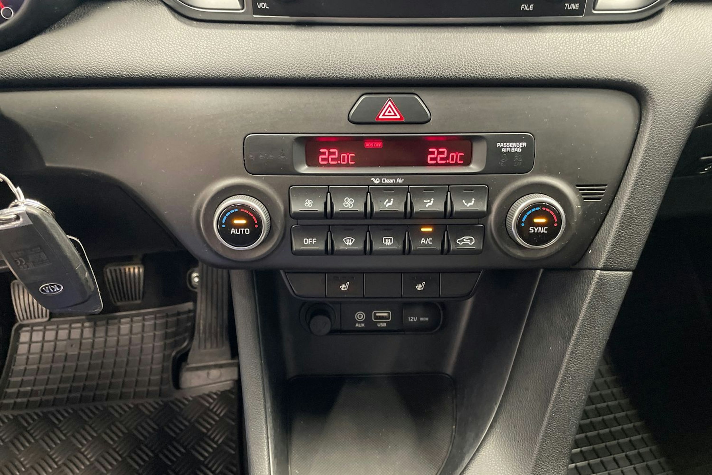 Punainen Kia Sportage 2016 kuva 17.