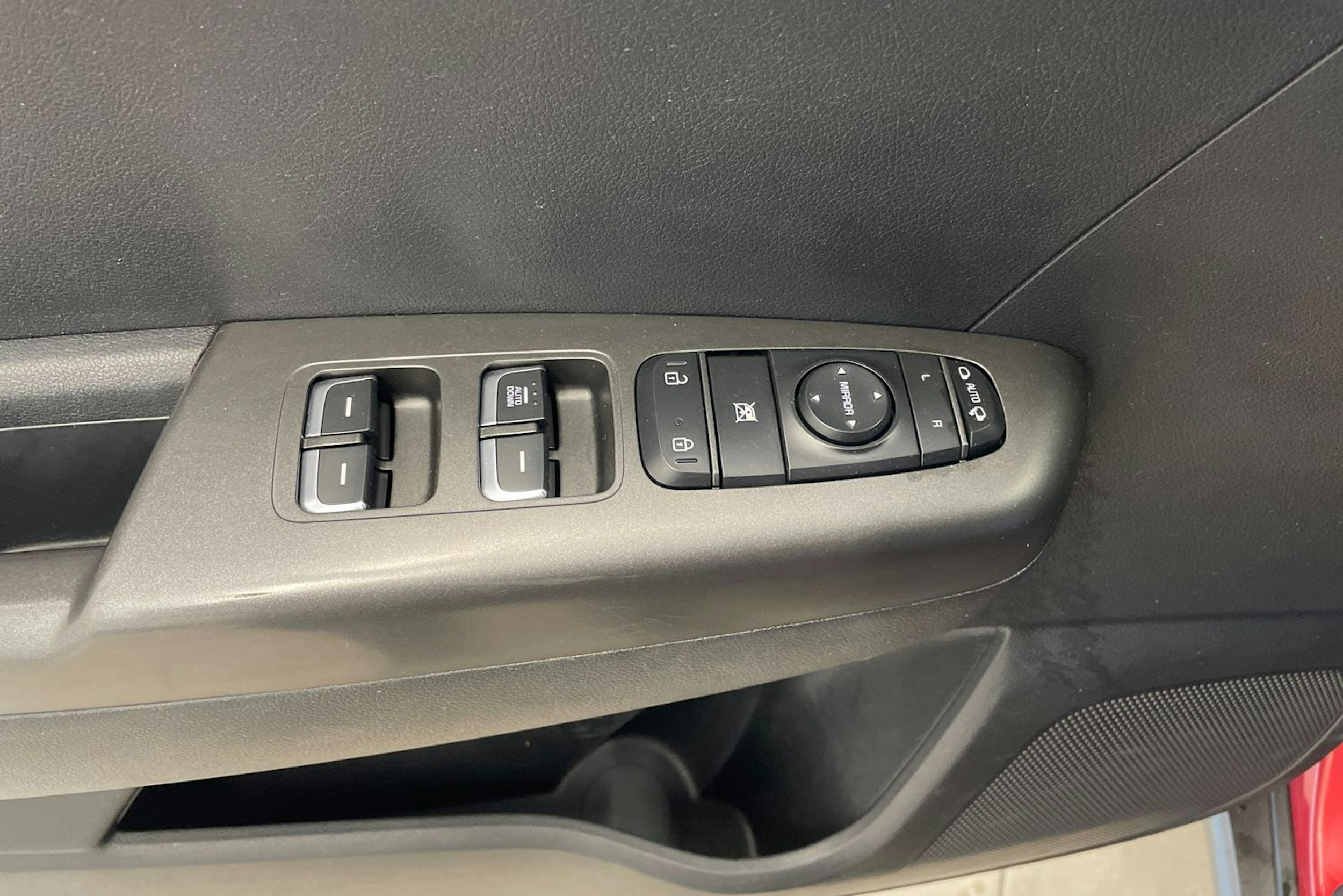 Punainen Kia Sportage 2016 kuva 19.
