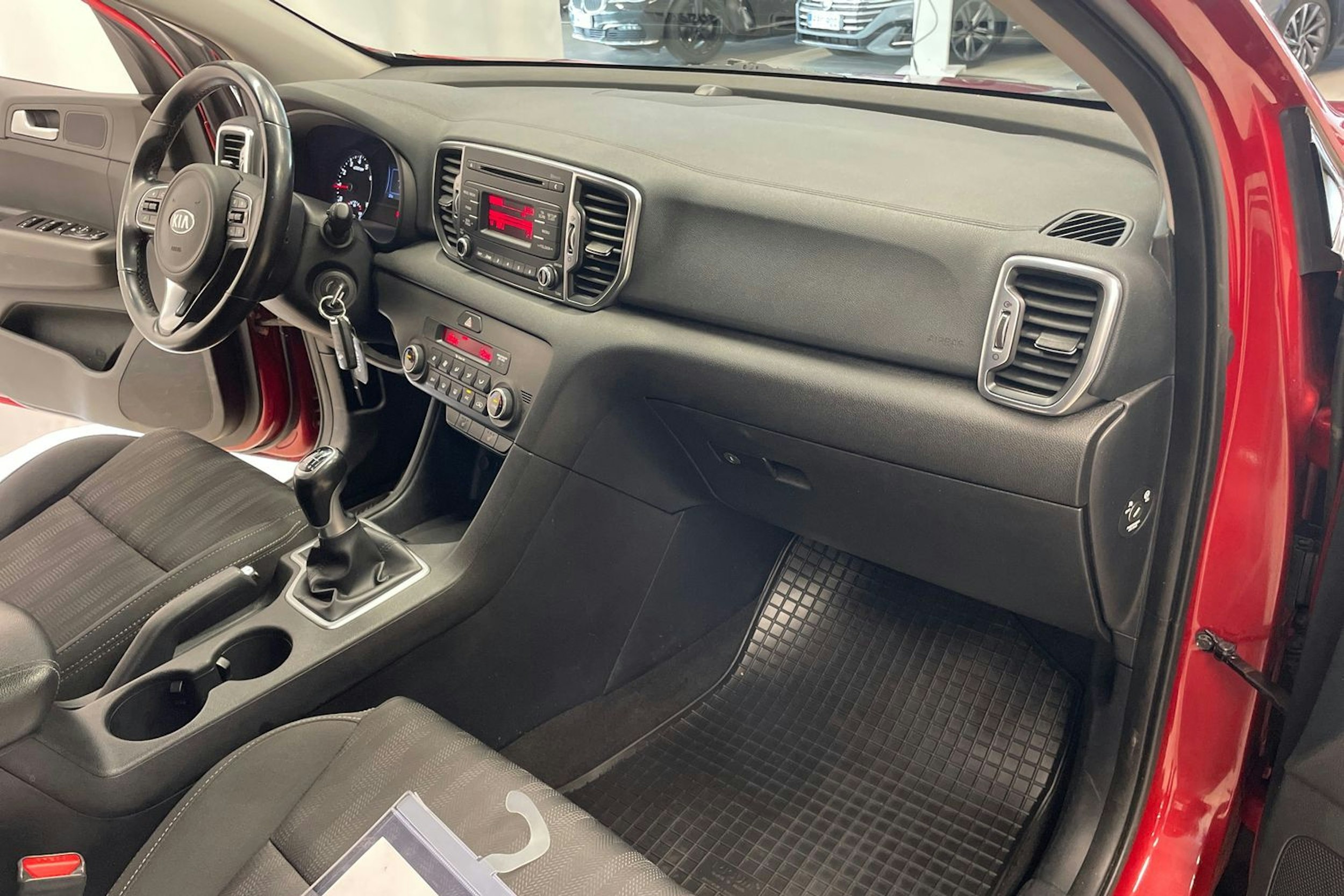 Punainen Kia Sportage 2016 kuva 23.