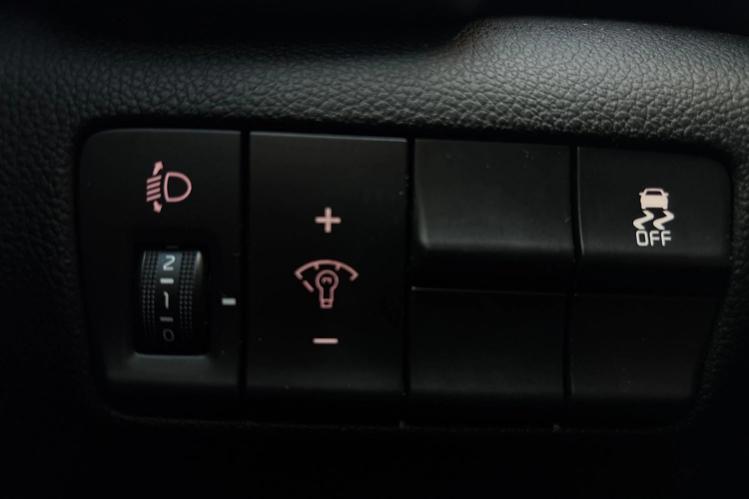 Punainen Kia Sportage 2016 kuva 14.