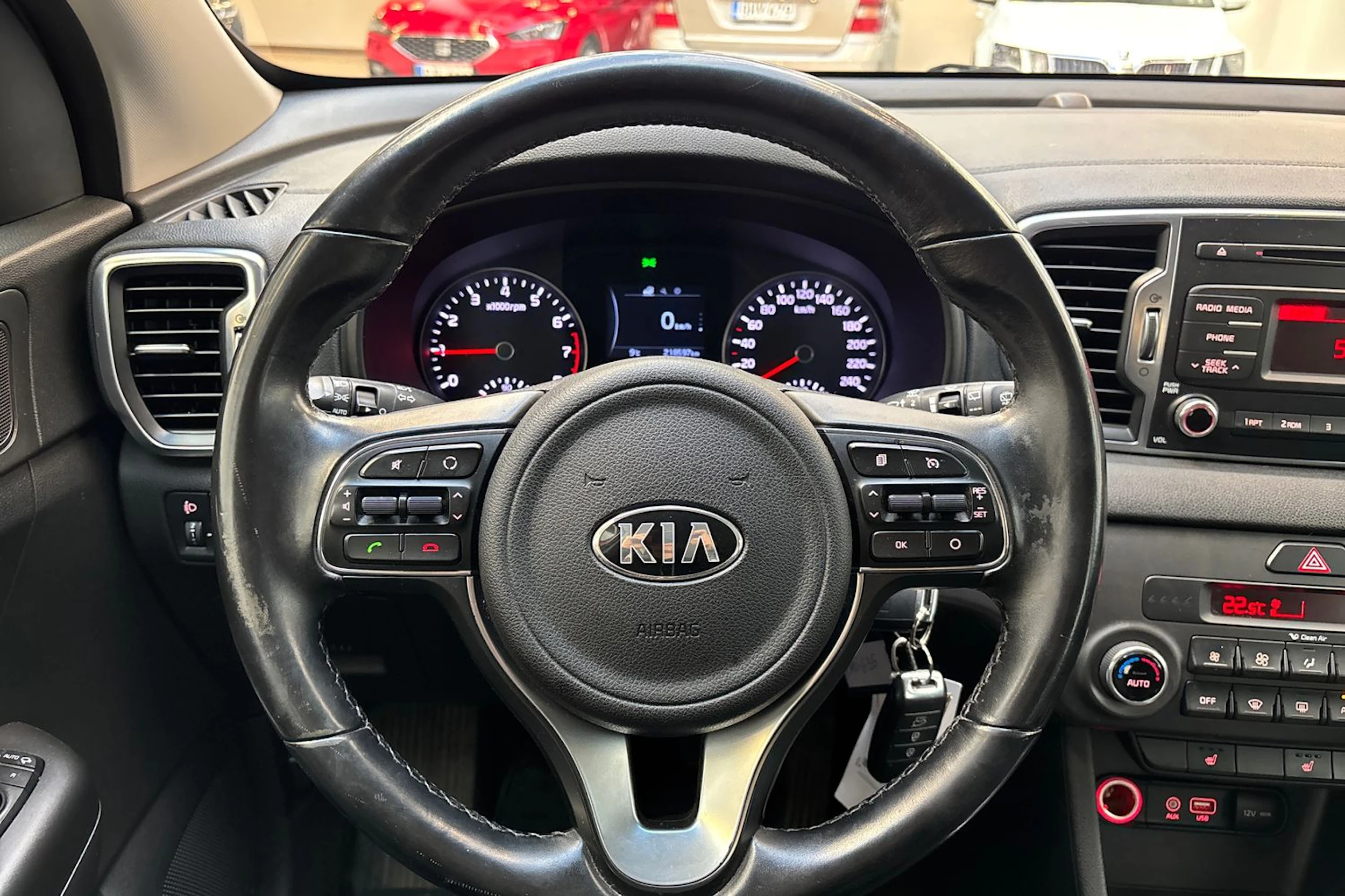 Punainen Kia Sportage 2016 kuva 15.