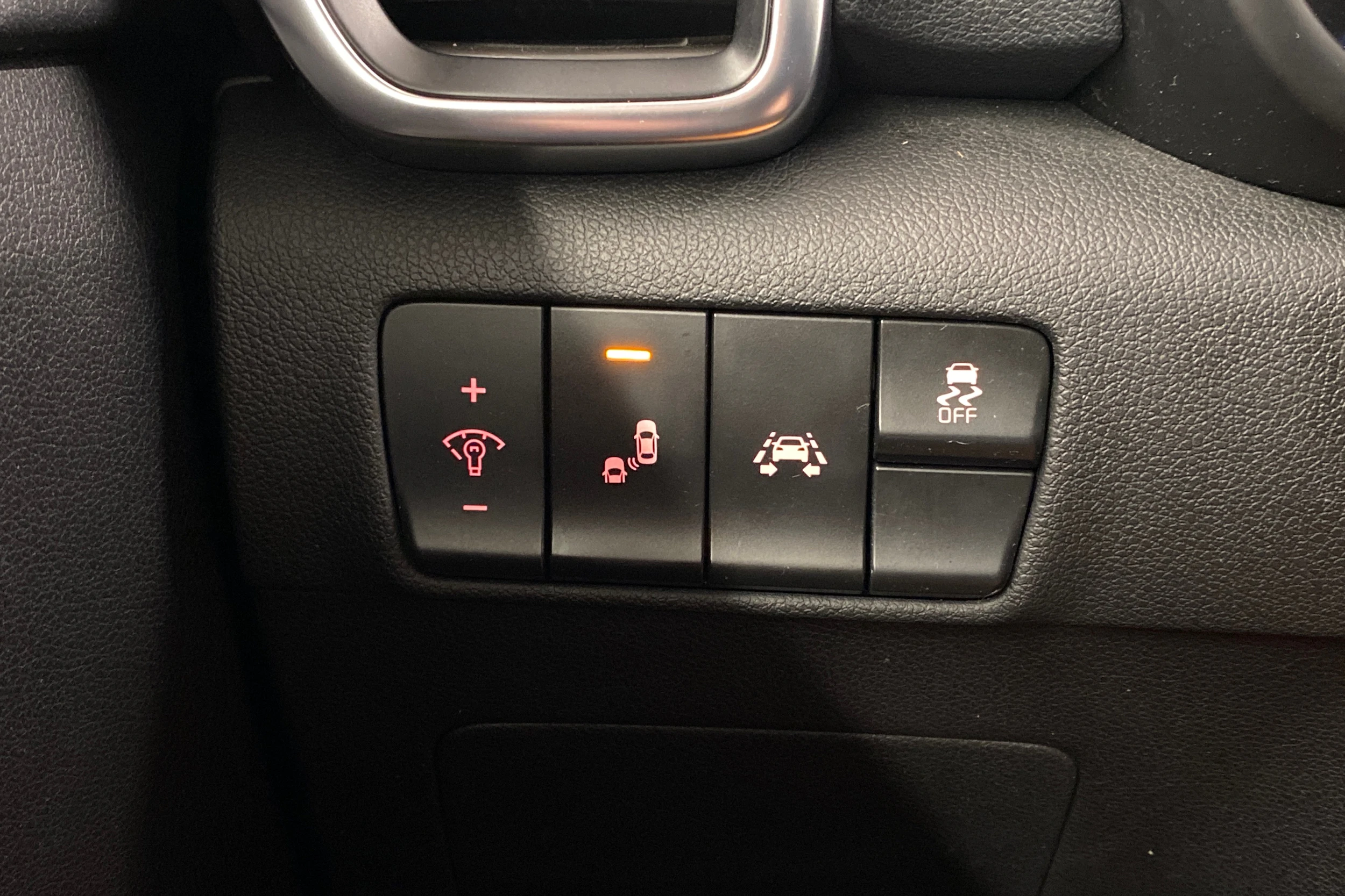 Punainen Kia Sportage 2016 kuva 13.