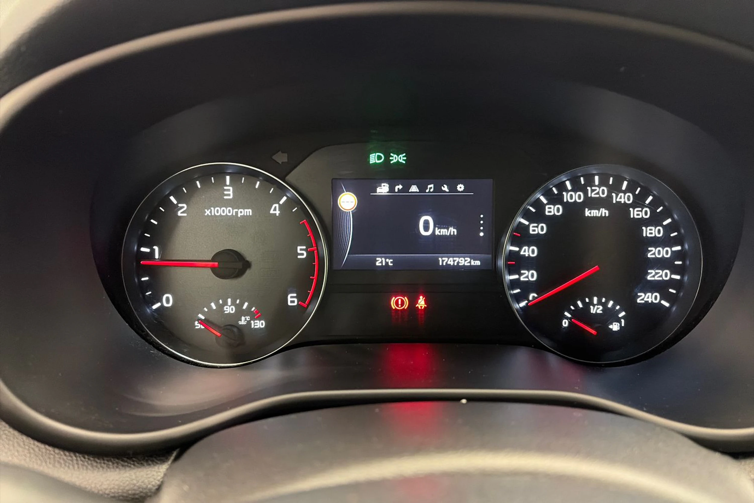 valkoinen Kia Sportage 2016 kuva 12.