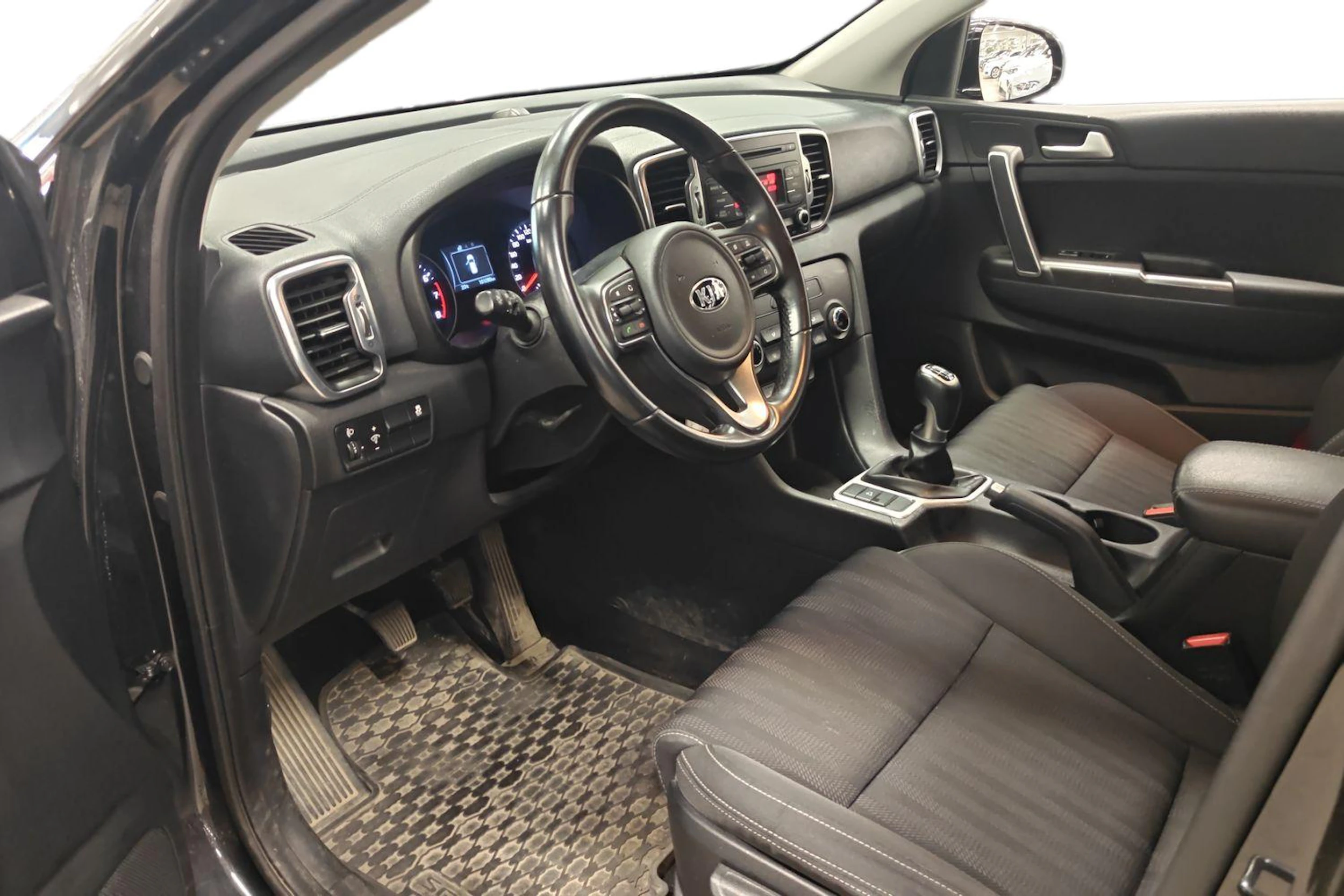 musta Kia Sportage 2016 kuva 3.