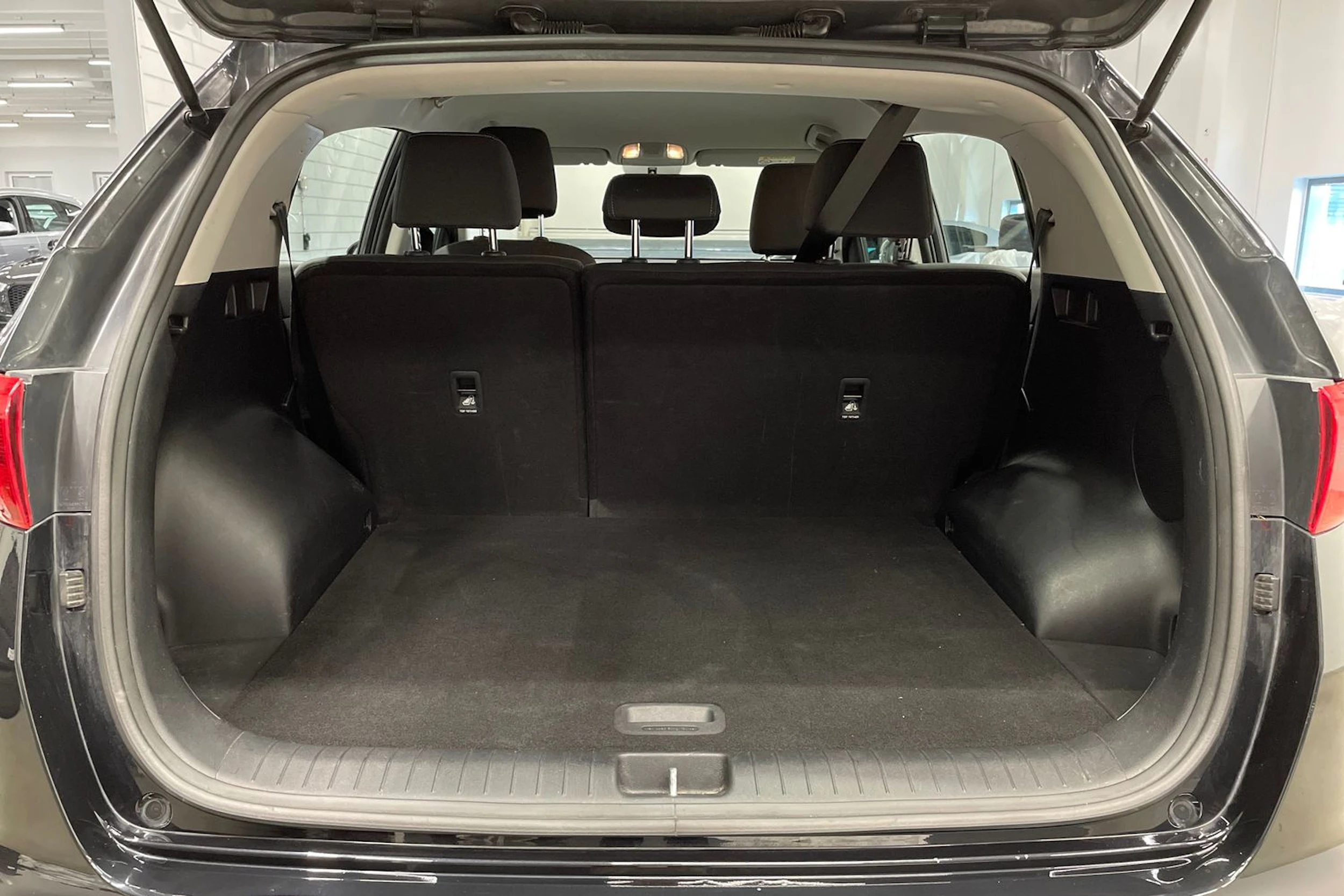 musta Kia Sportage 2016 kuva 12.