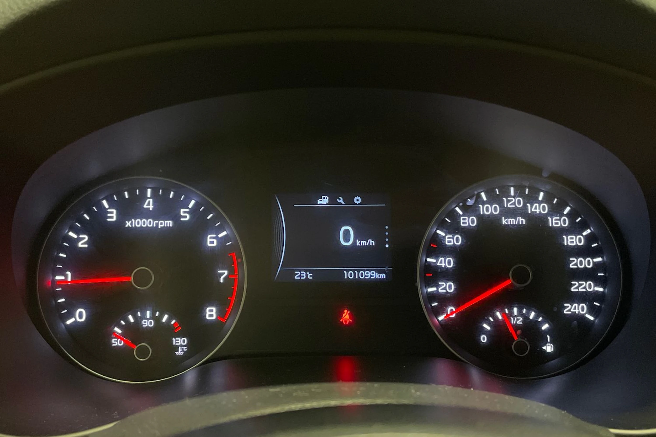 musta Kia Sportage 2016 kuva 13.