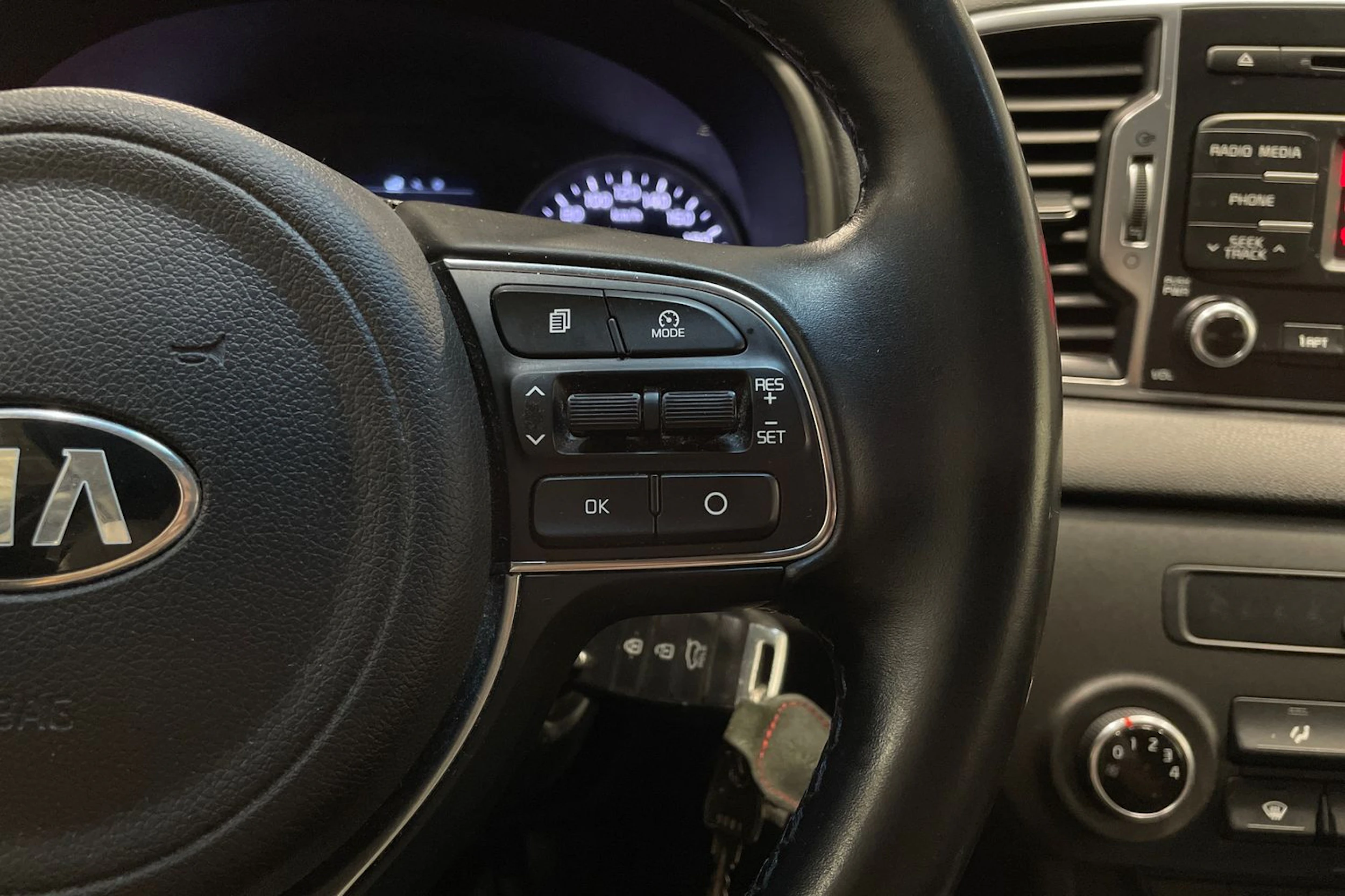 musta Kia Sportage 2016 kuva 18.