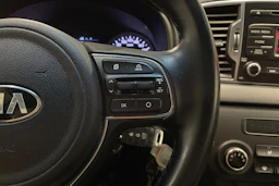 musta Kia Sportage 2016 kuva 18.