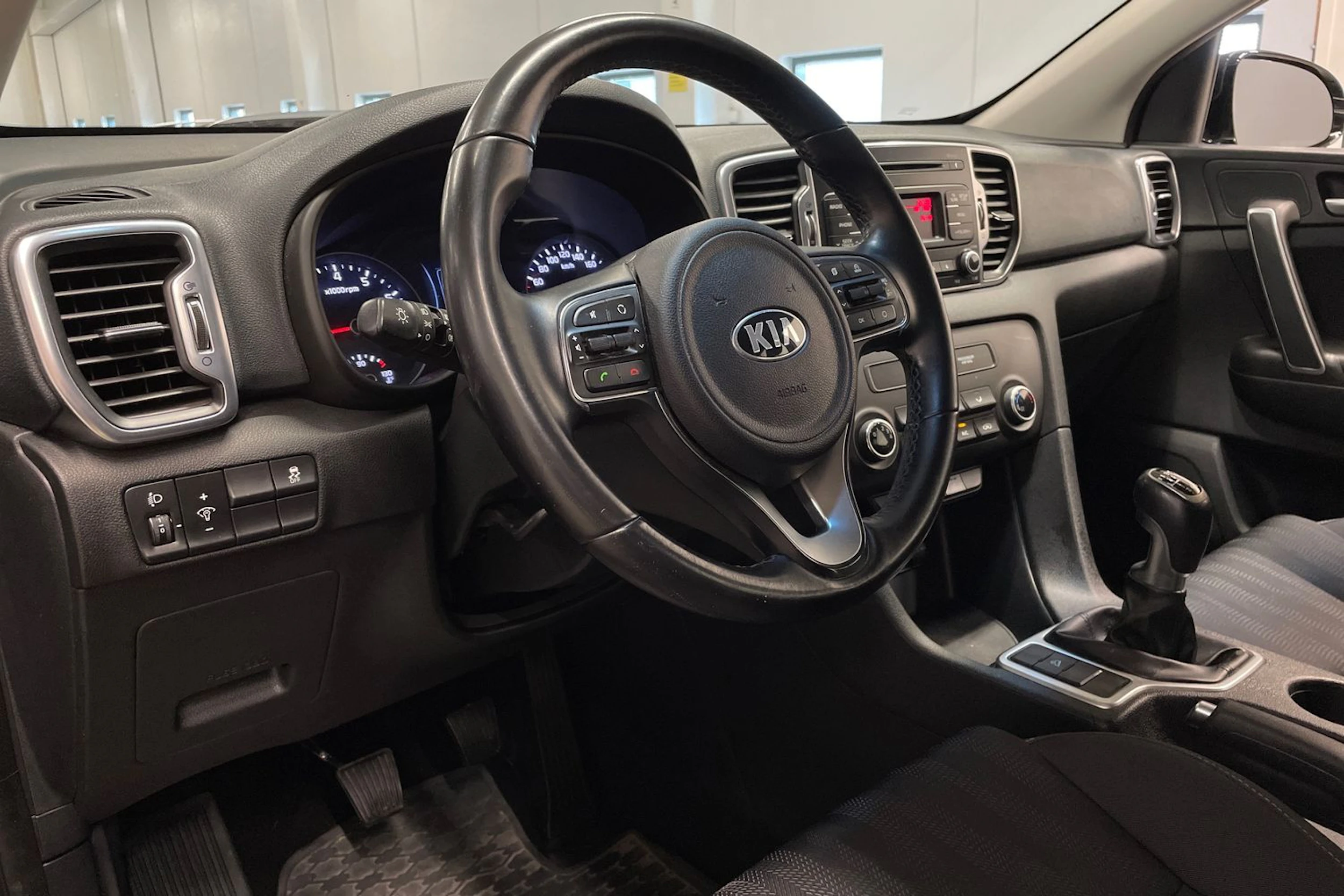 musta Kia Sportage 2016 kuva 19.