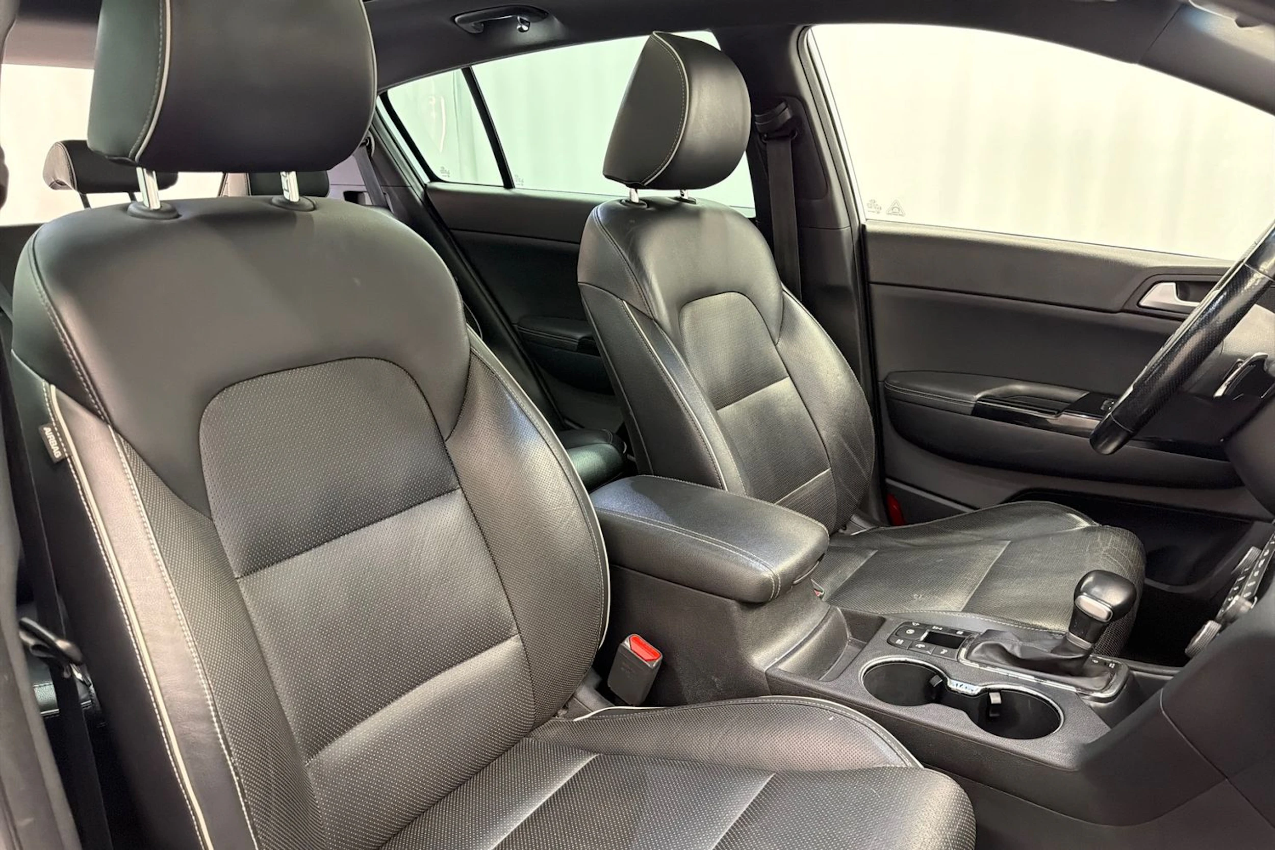 valkoinen Kia Sportage 2016 kuva 15.