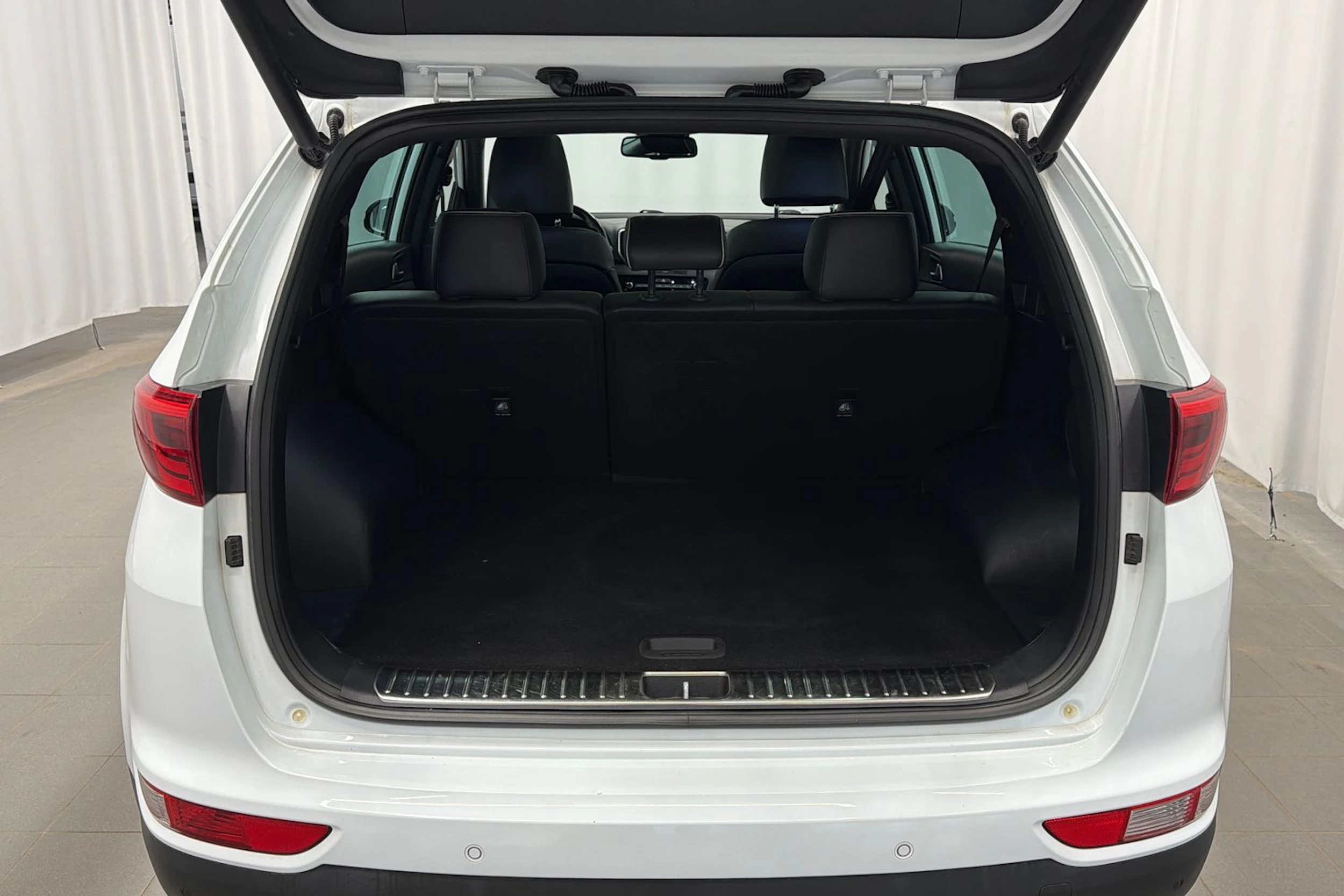 valkoinen Kia Sportage 2016 kuva 17.