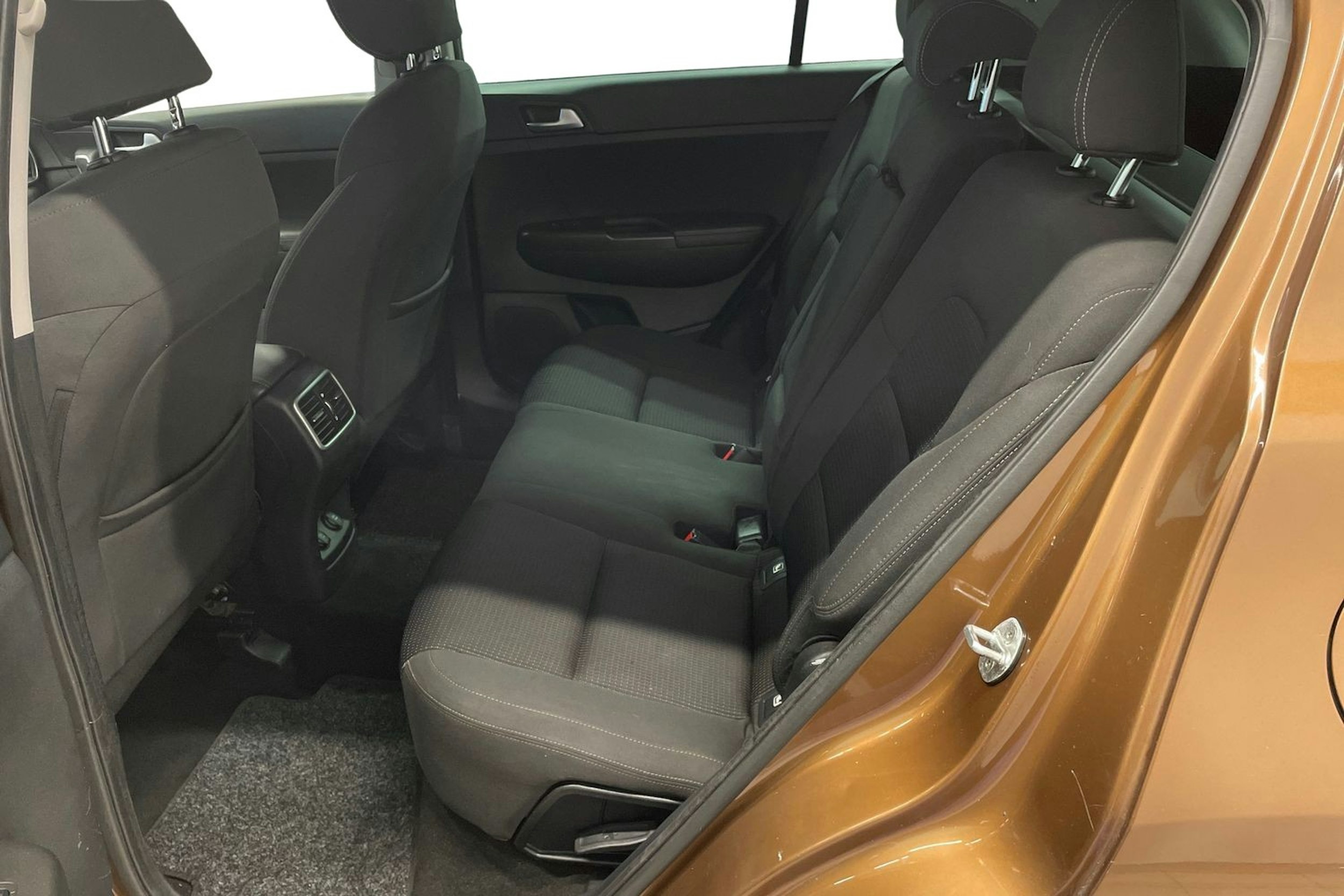 Ruskea (beige) Kia Sportage 2016 kuva 10.