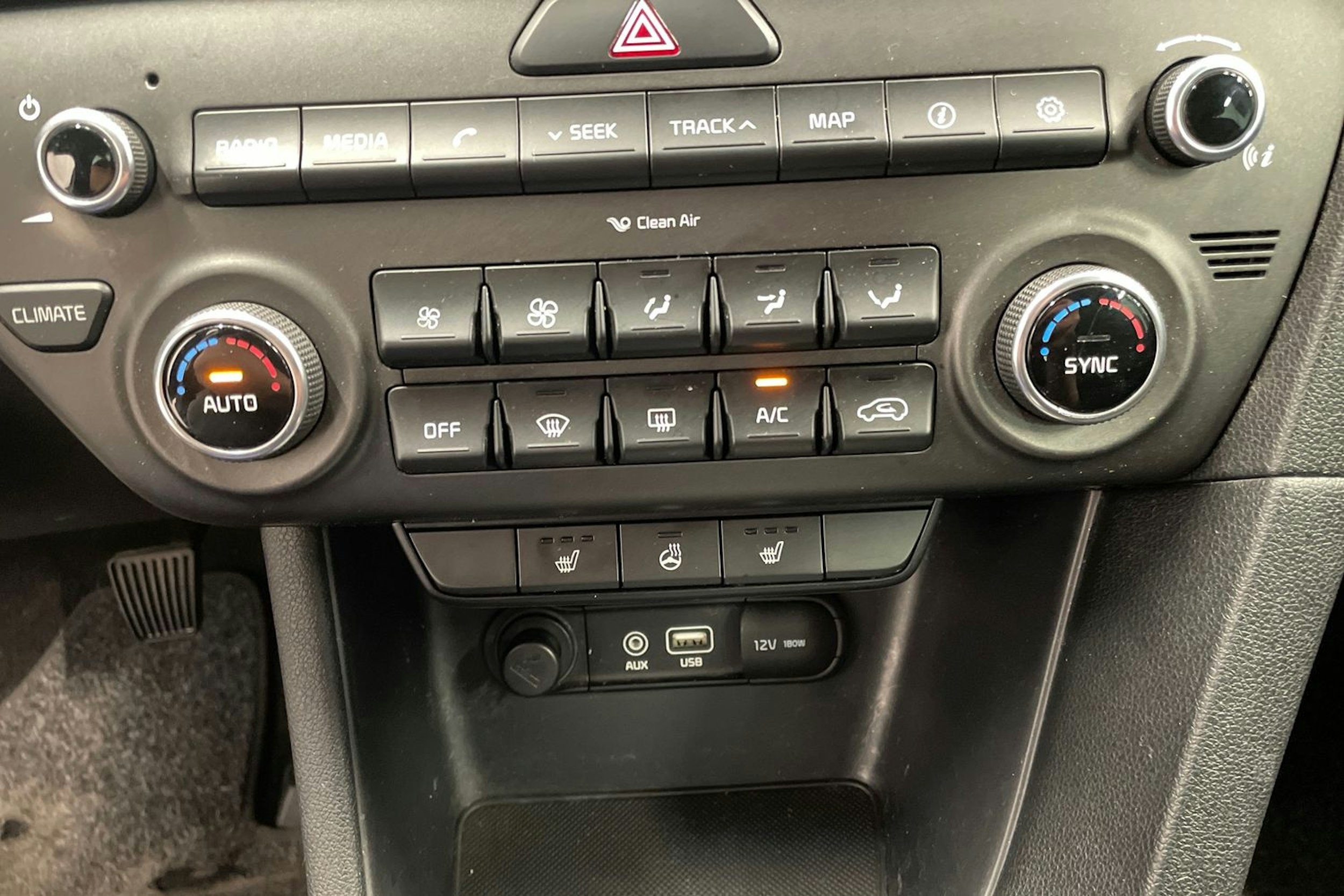 Ruskea (beige) Kia Sportage 2016 kuva 18.