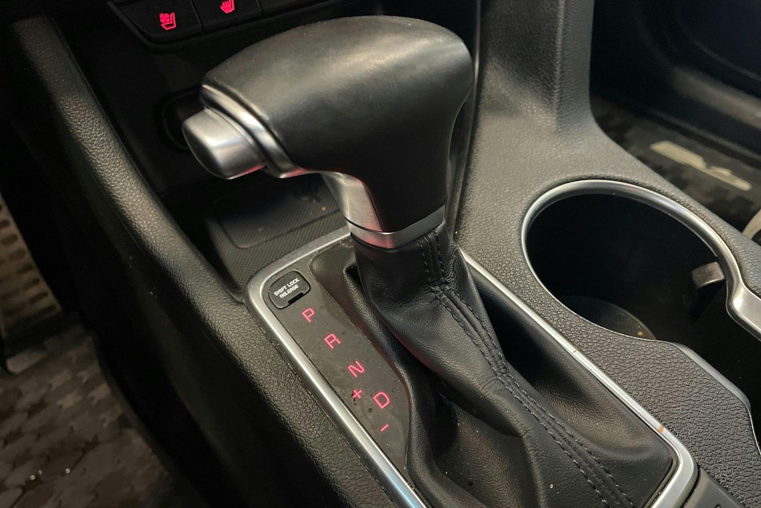 sininen Kia Sportage 2018 kuva 26.