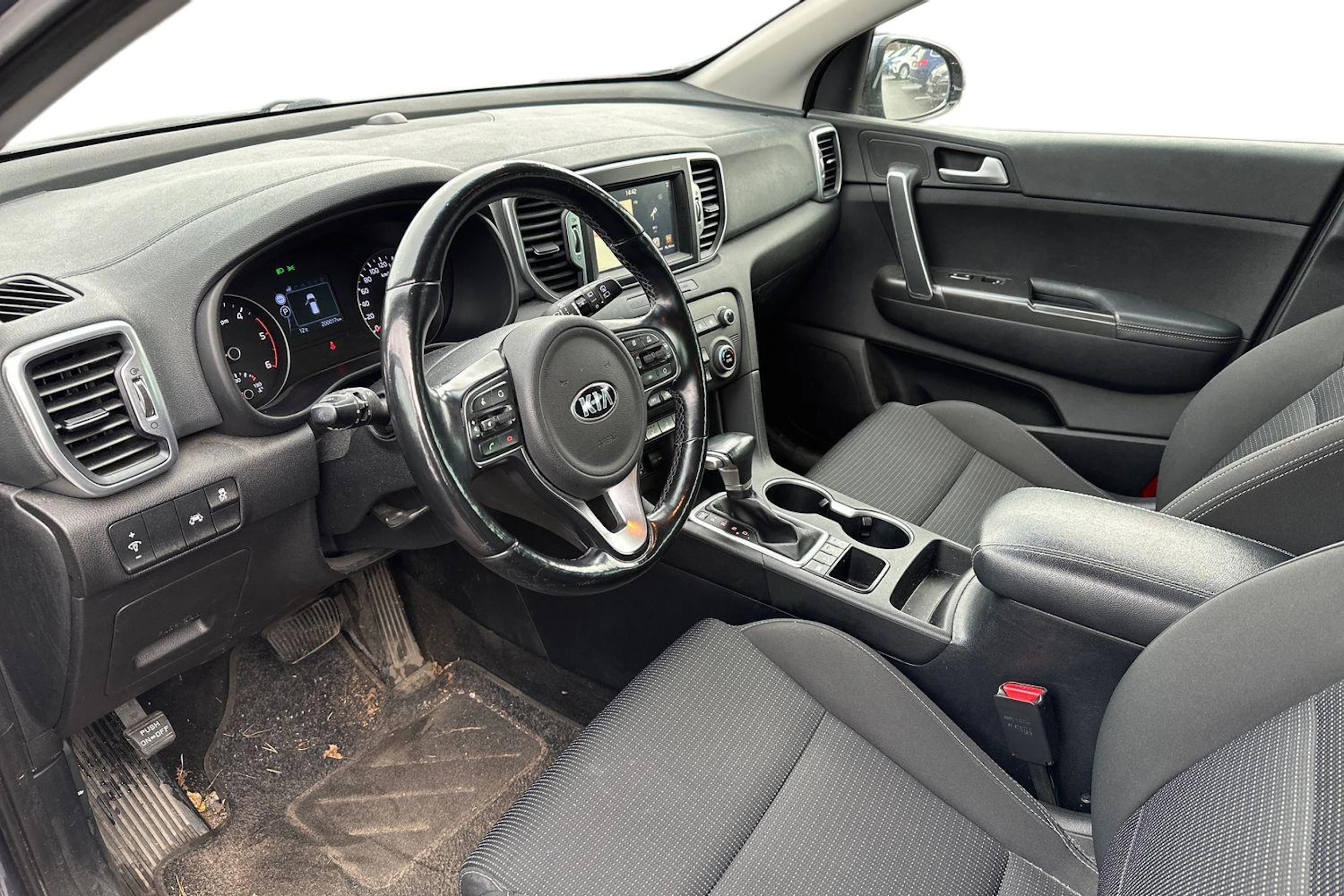sininen Kia Sportage 2018 kuva 3.