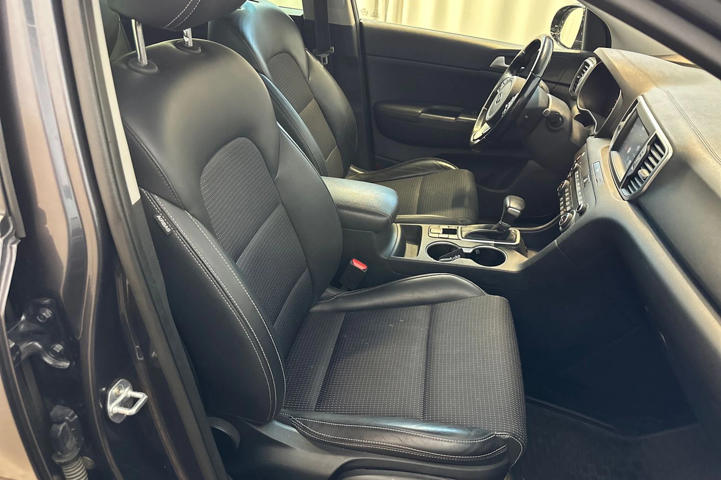 harmaa Kia Sportage 2018 kuva 11.
