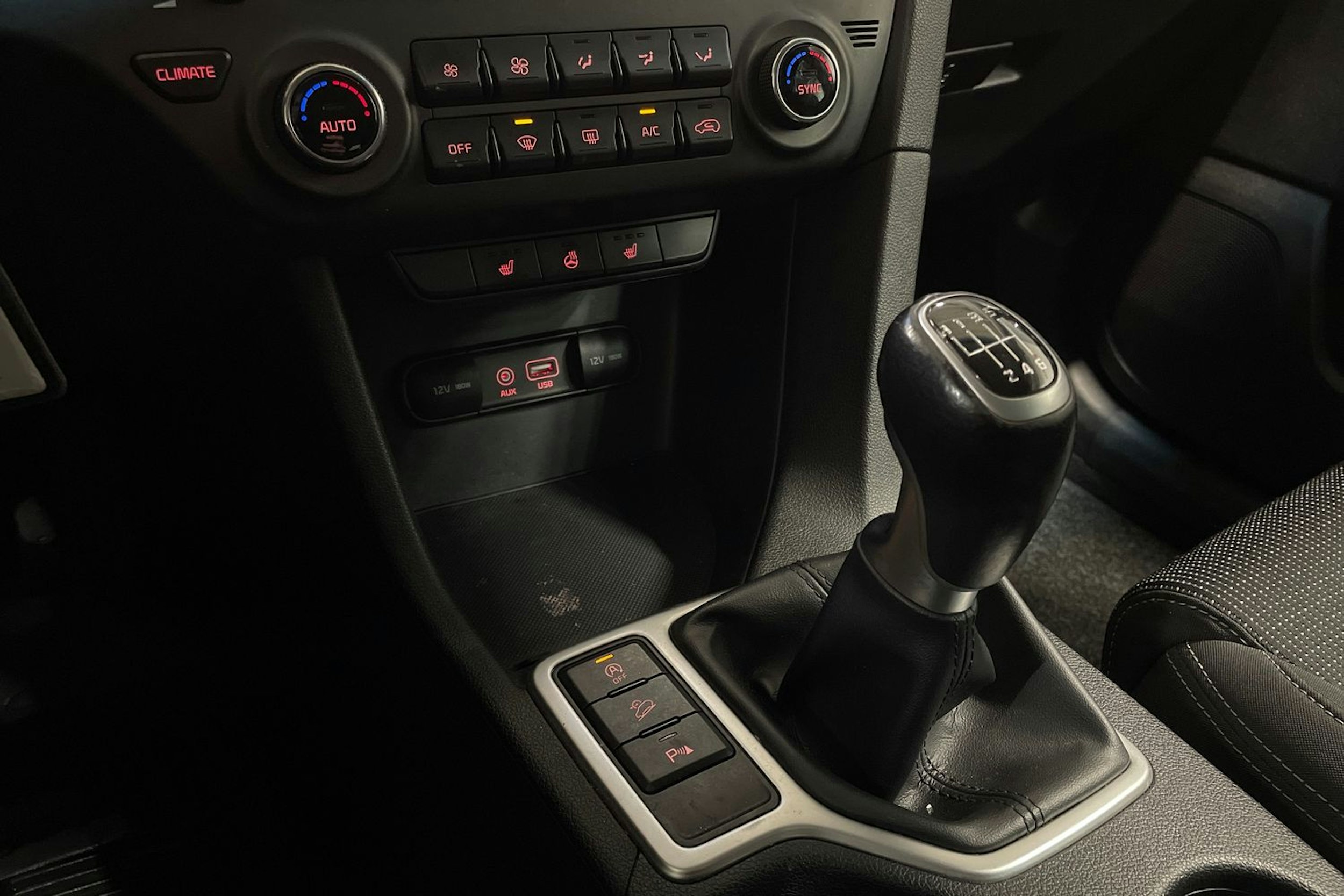 musta Kia Sportage 2018 kuva 21.