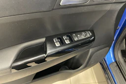 sininen Kia Sportage 2021 kuva 17.