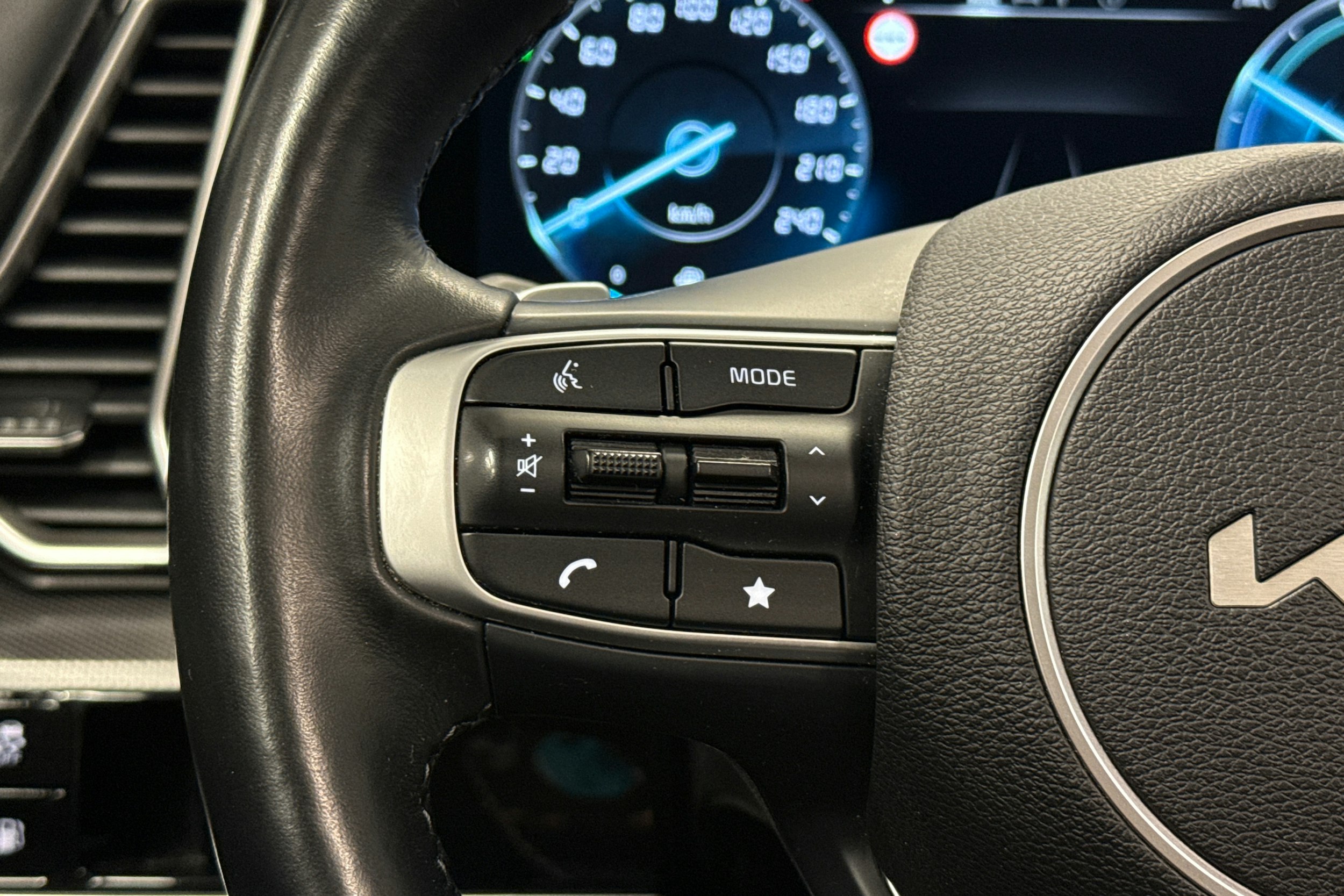harmaa Kia Sportage 2022 kuva 16.