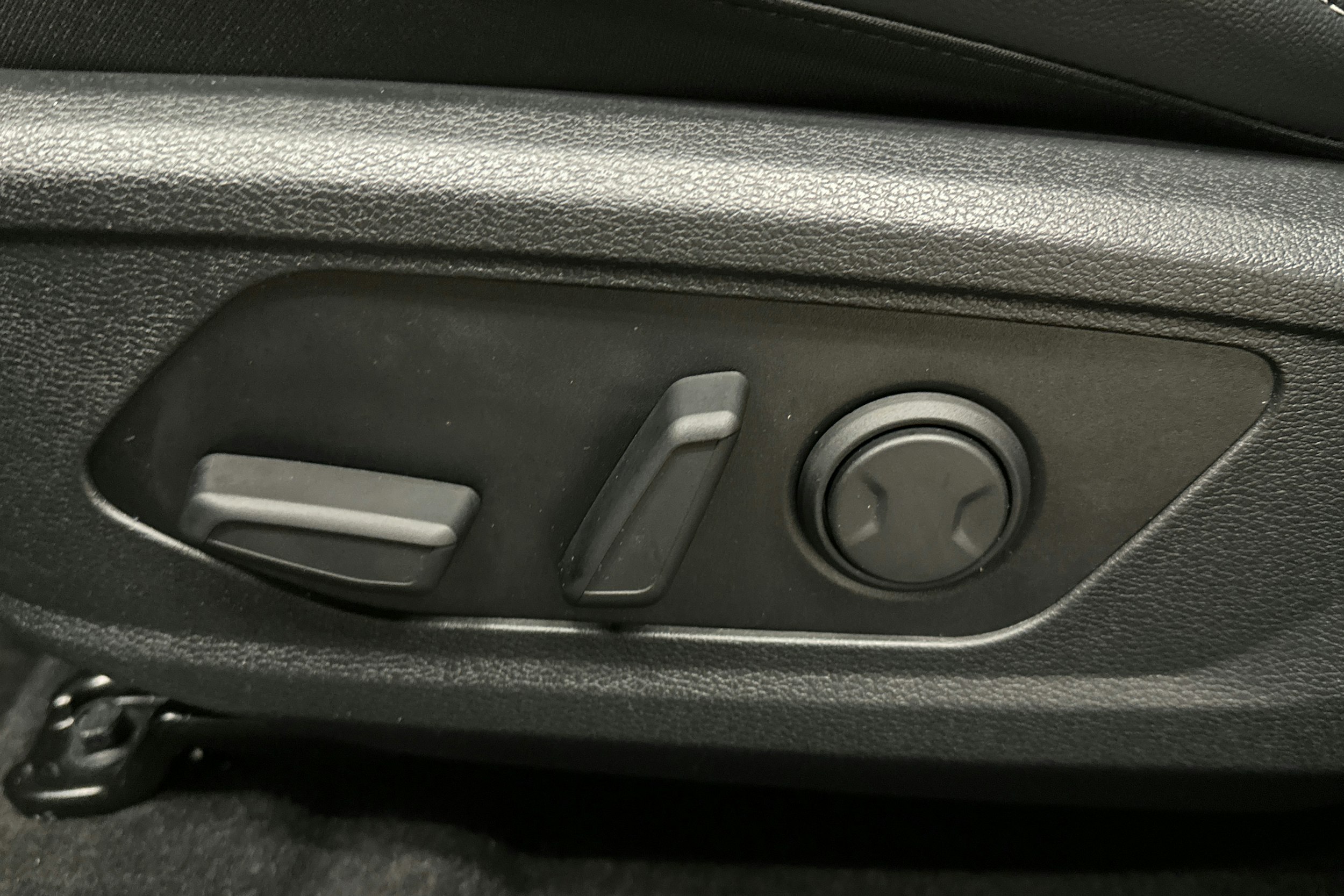 musta Kia Sportage 2022 kuva 17.