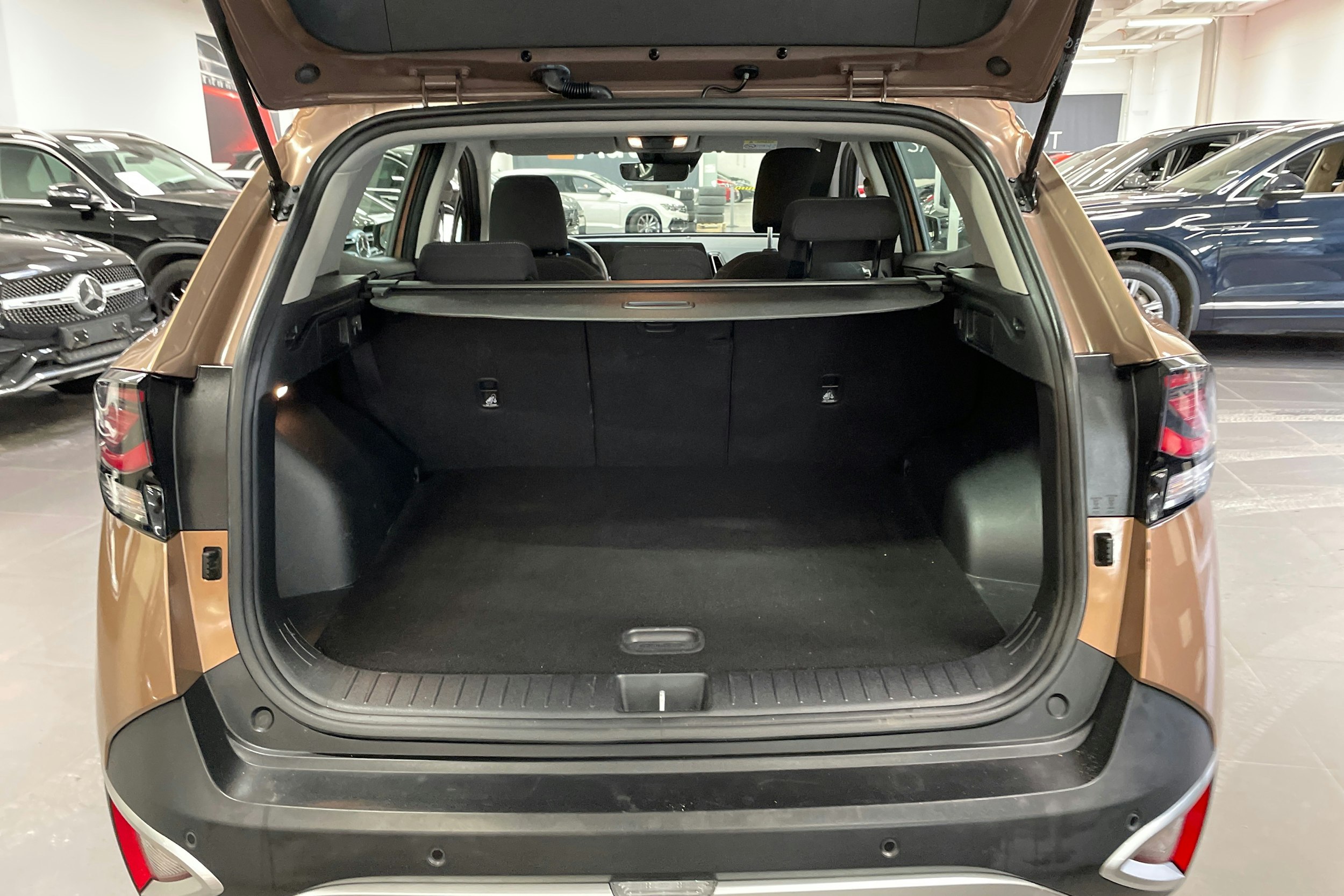 ruskea (beige) Kia Sportage 2022 kuva 22.