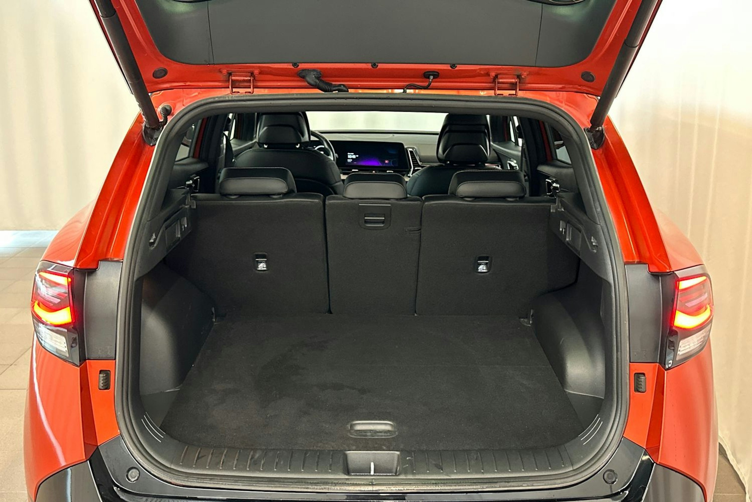 met. punainen Kia Sportage 2022 kuva 16.