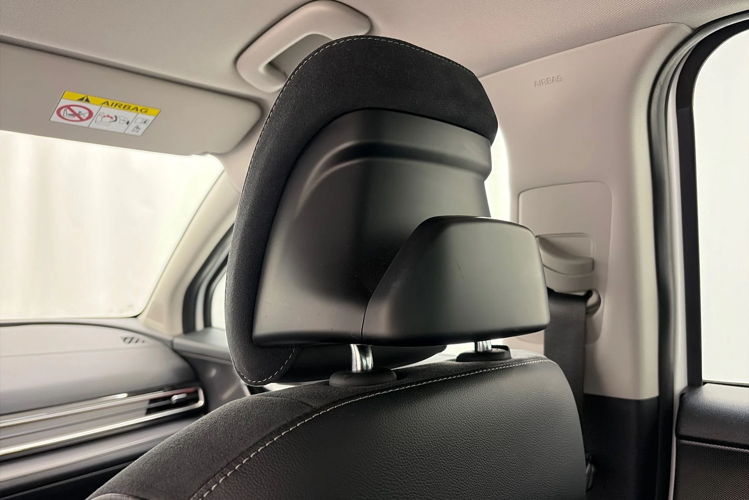 valkoinen Kia Sportage 2022 kuva 11.