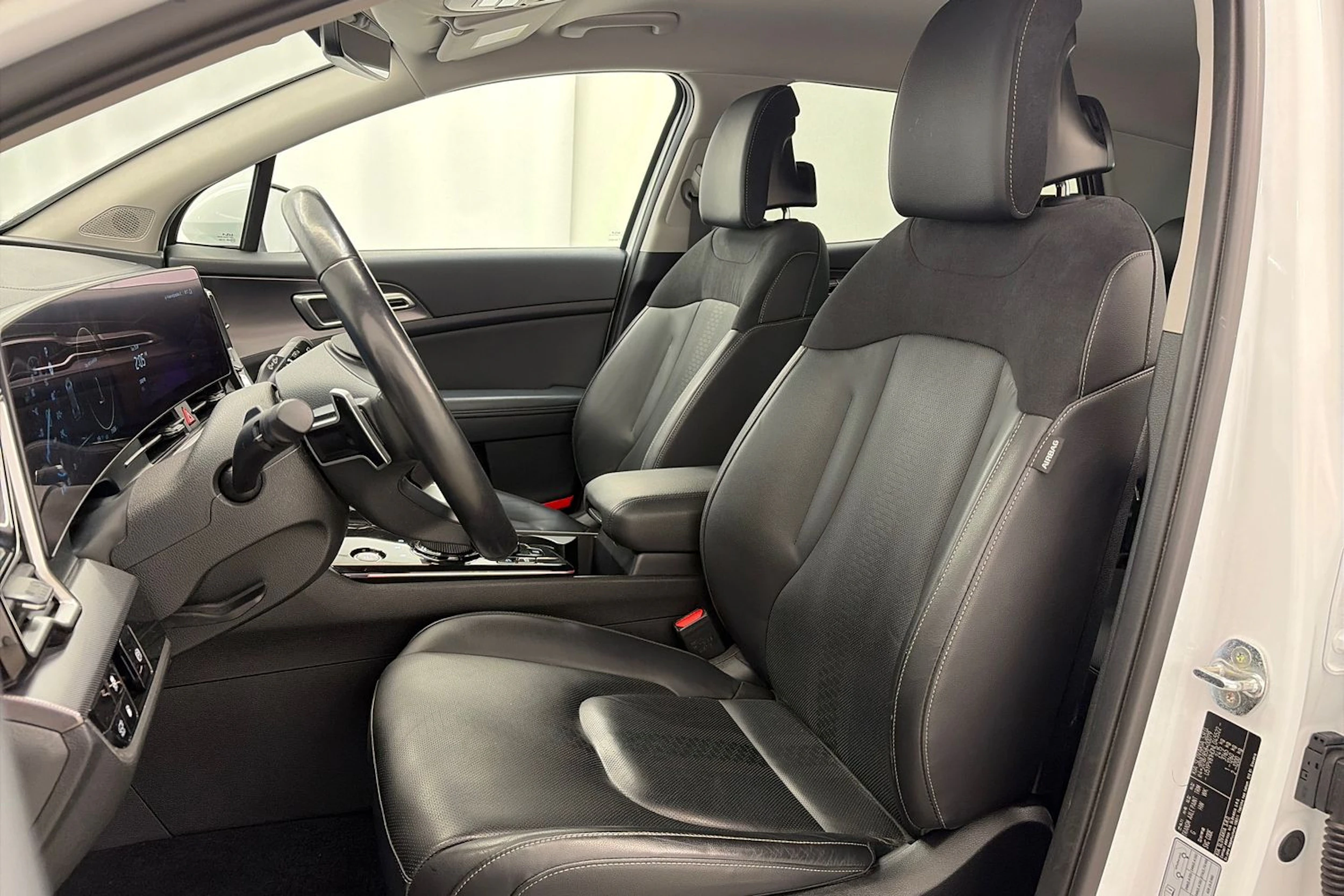 valkoinen Kia Sportage 2022 kuva 17.