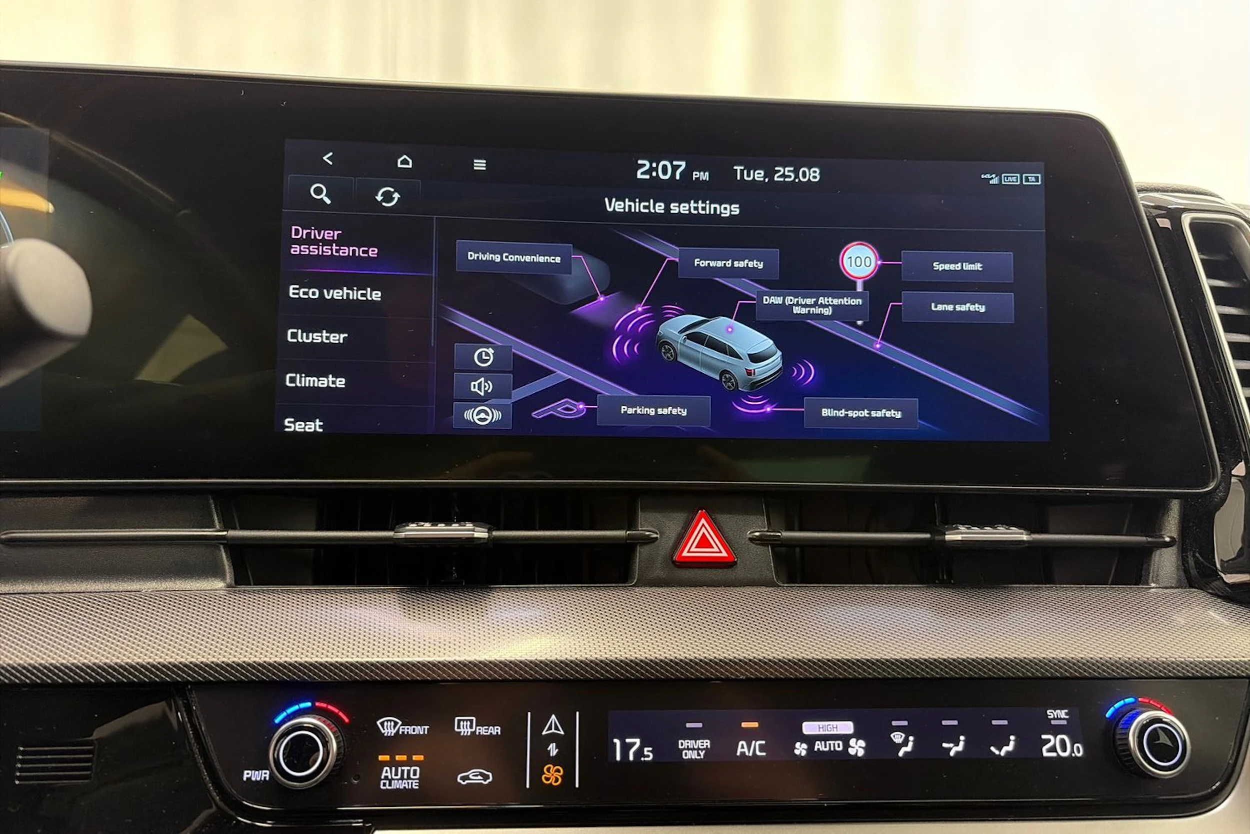 valkoinen Kia Sportage 2022 kuva 27.