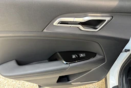 valkoinen Kia Sportage 2022 kuva 14.