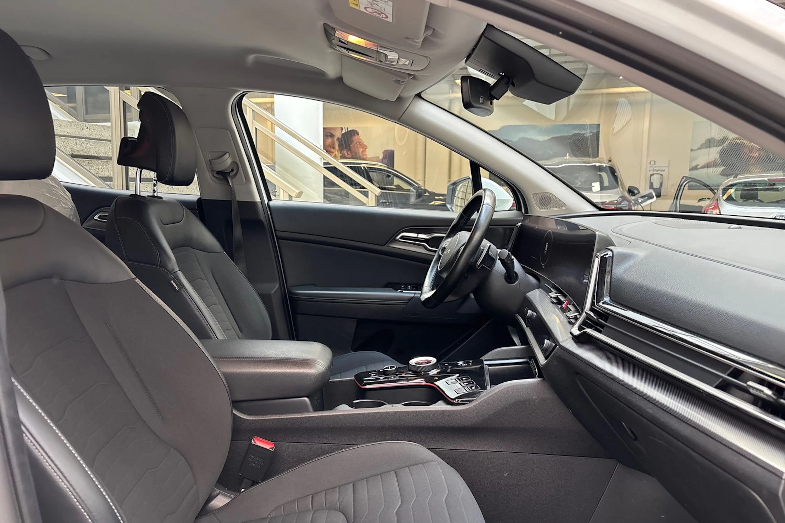 valkoinen Kia Sportage 2022 kuva 23.