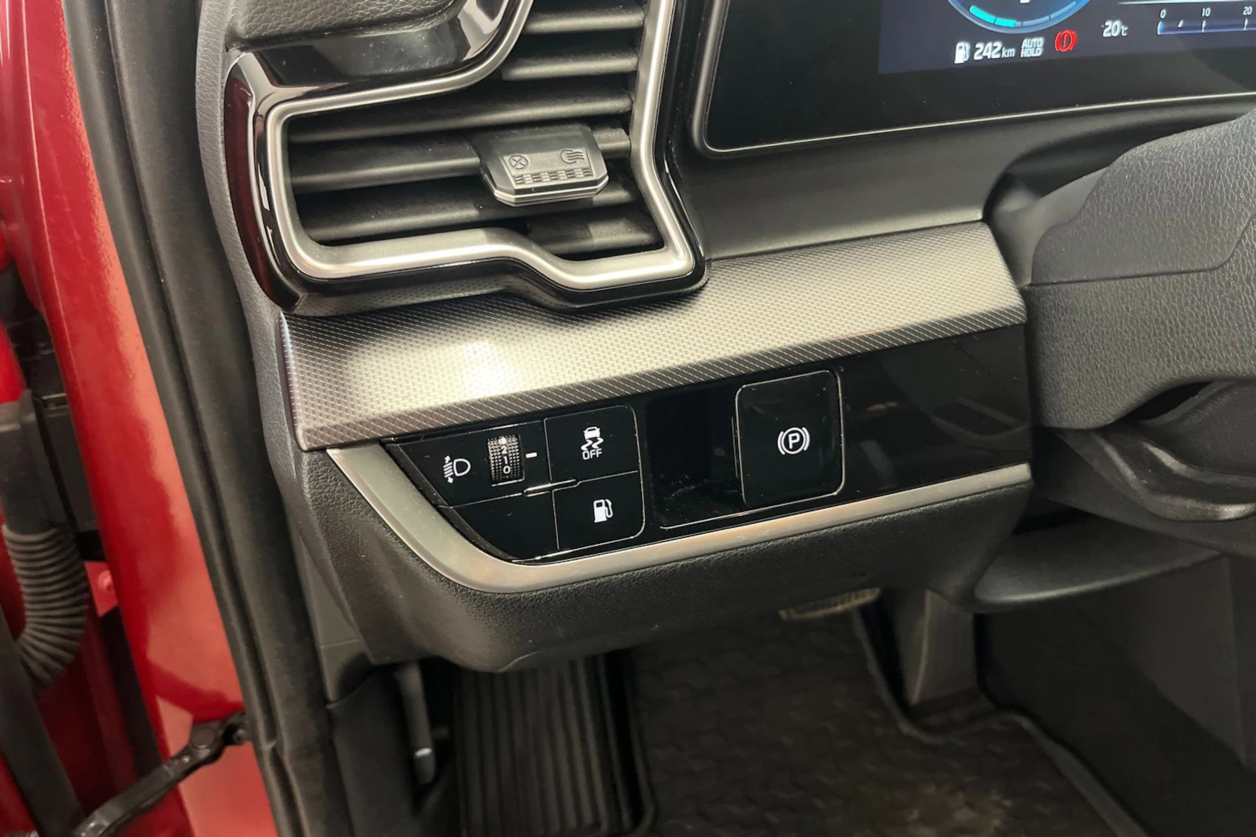 punainen Kia Sportage 2022 kuva 16.