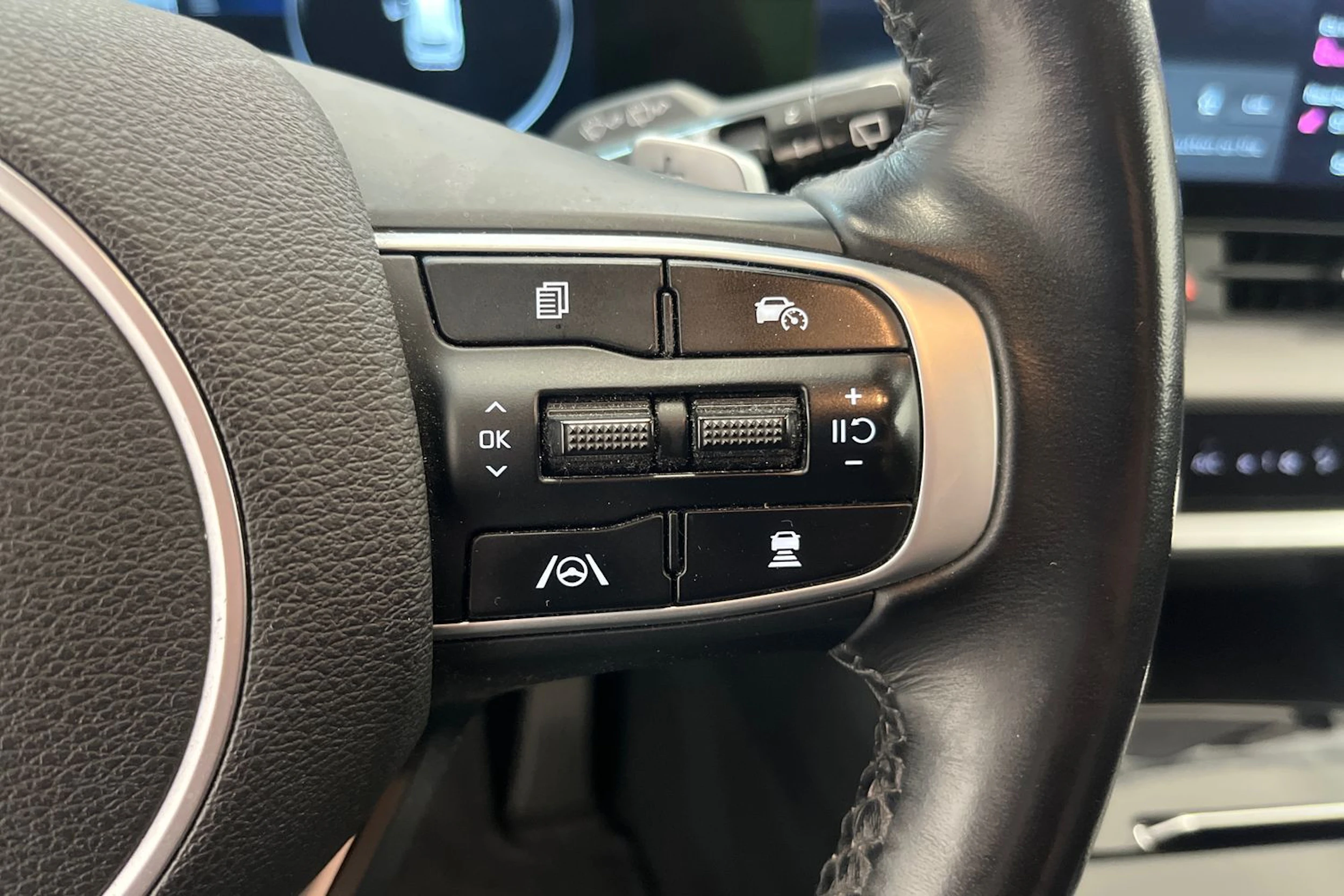 punainen Kia Sportage 2022 kuva 18.