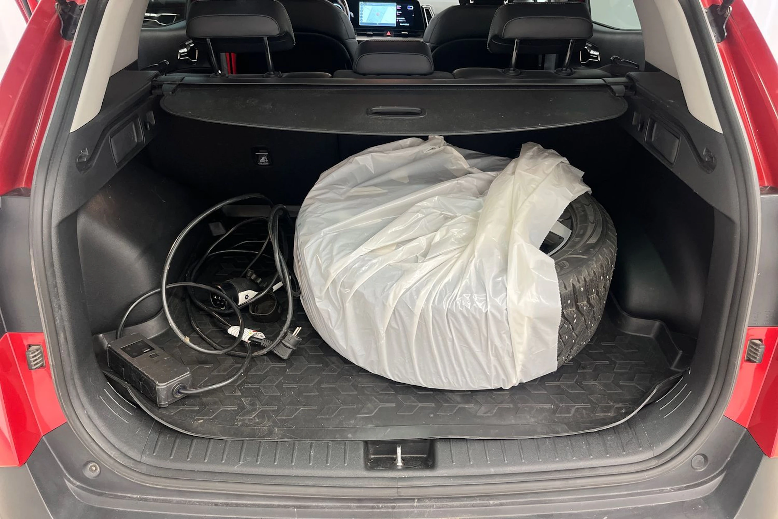 punainen Kia Sportage 2022 kuva 28.