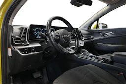 keltainen Kia Sportage 2022 kuva 6.