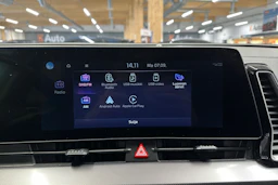 keltainen Kia Sportage 2022 kuva 18.